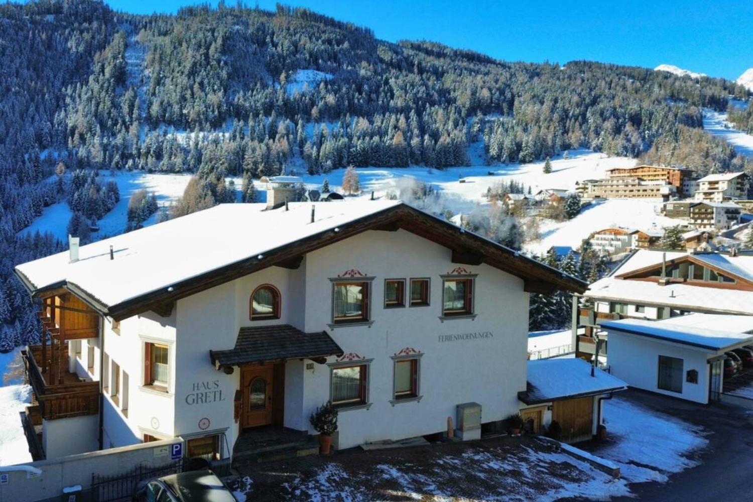 01-scalewidthwzeymdbd-catered-chalet-gretl-serfaus-voorkant-1467005