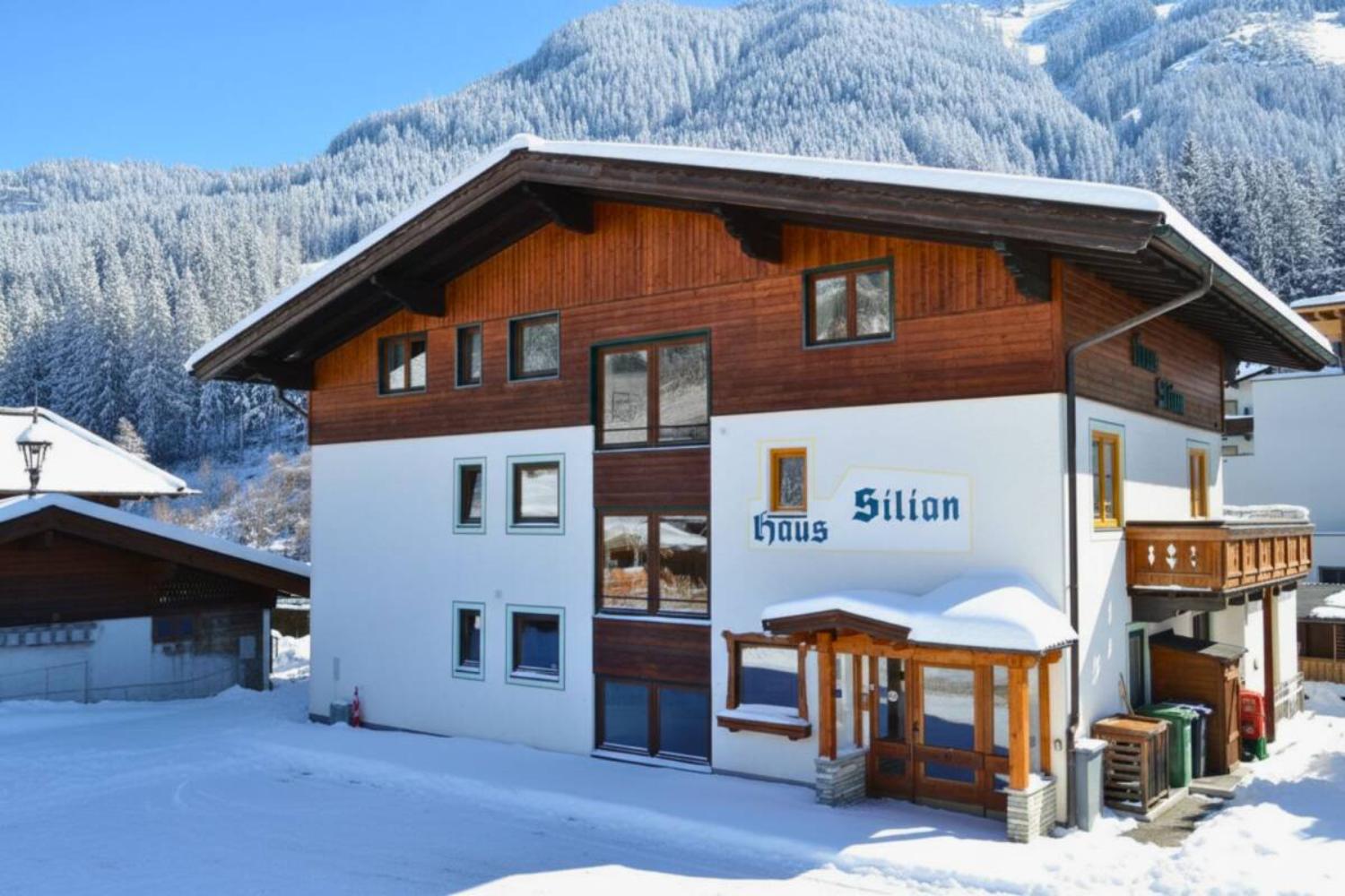 01-scalewidthwzeymdbd-catered-chalet-silian-saalbach-hinterglemm-snow-1467200