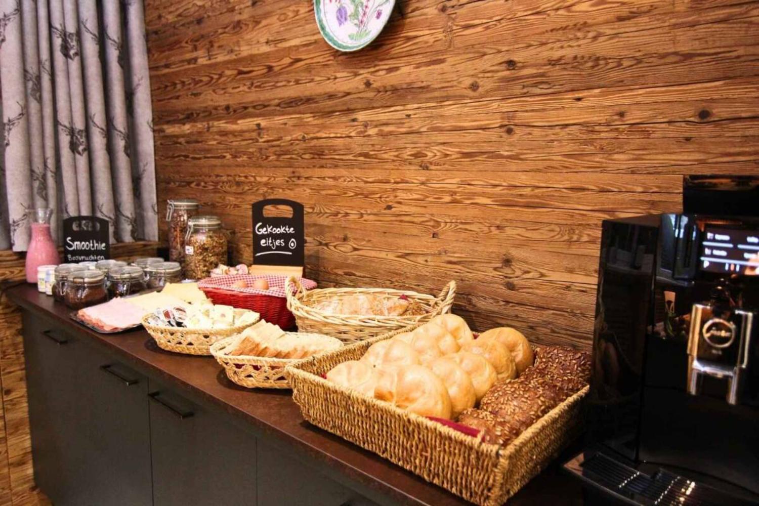 02-scalewidthwzeymdbd-catered-chalet-christiane-sankt-anton-inclusief-ontbijt-1466827