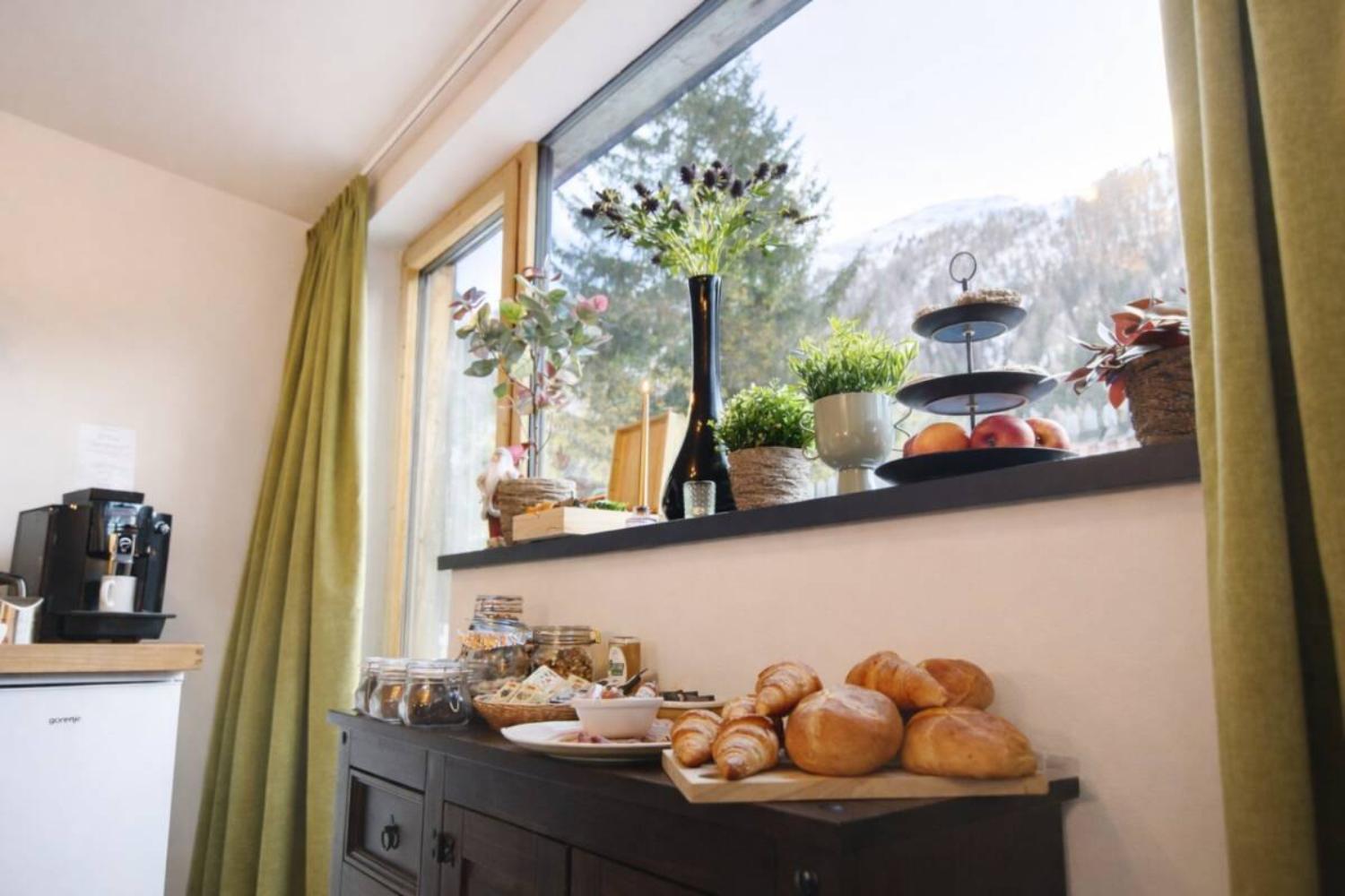 02-scalewidthwzeymdbd-catered-chalet-stratus-sankt-anton-7-personen-1467239