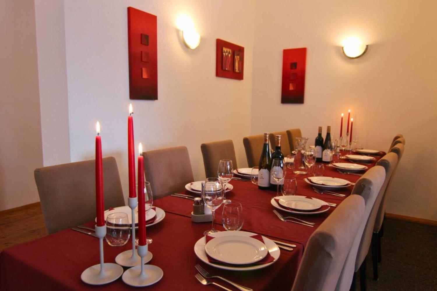 04-scalewidthwzeymdbd-catered-chalet-angela-arlberg-st-anton-diner-1466792