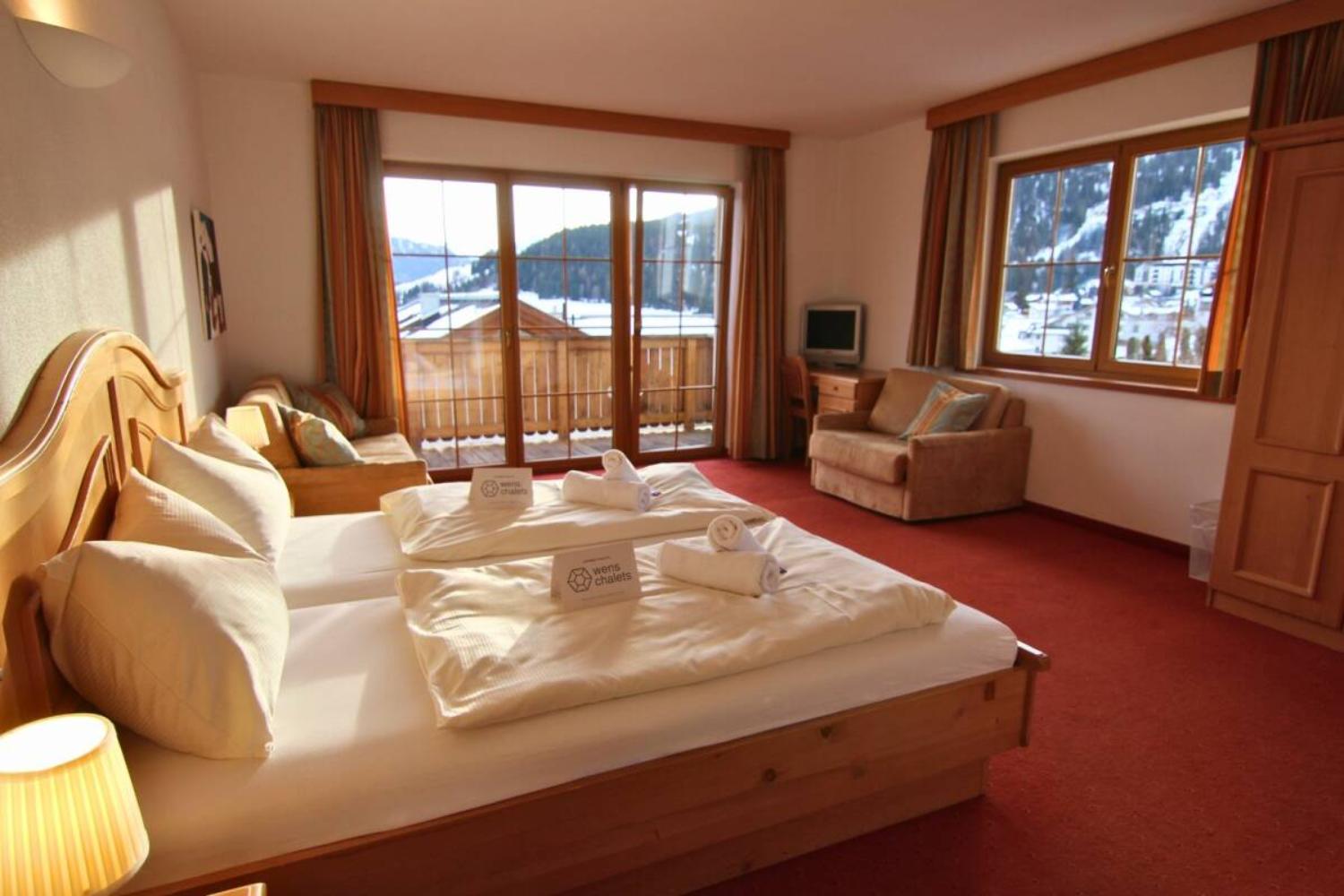 05-v2-scalewidthwzeymdbd-catered-chalet-kelle-fiss-tweepersoonskamer-met-balkon-1467062