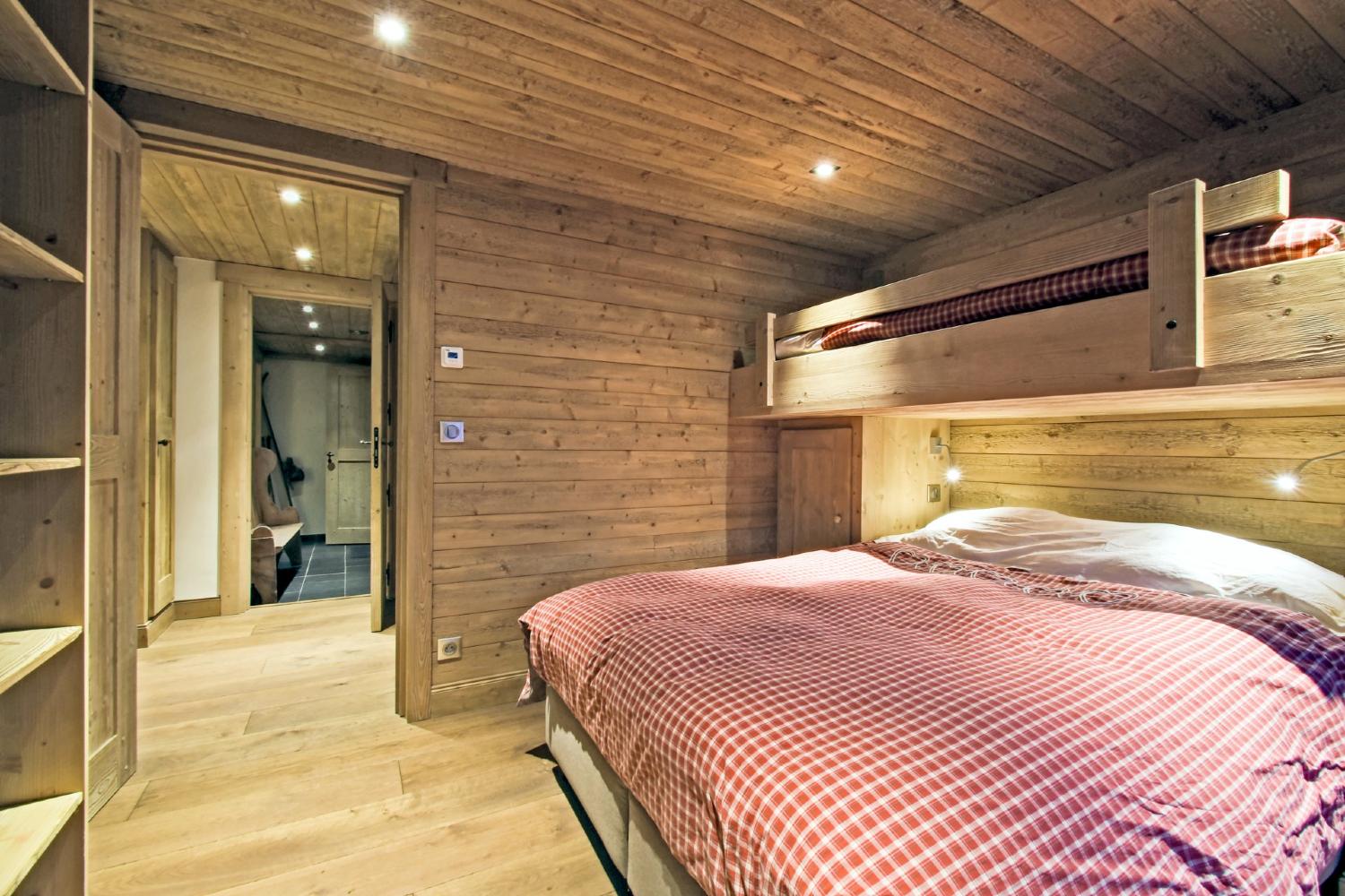 054ec33e-6f66-4b33-9908-032fbbea770e-1451160