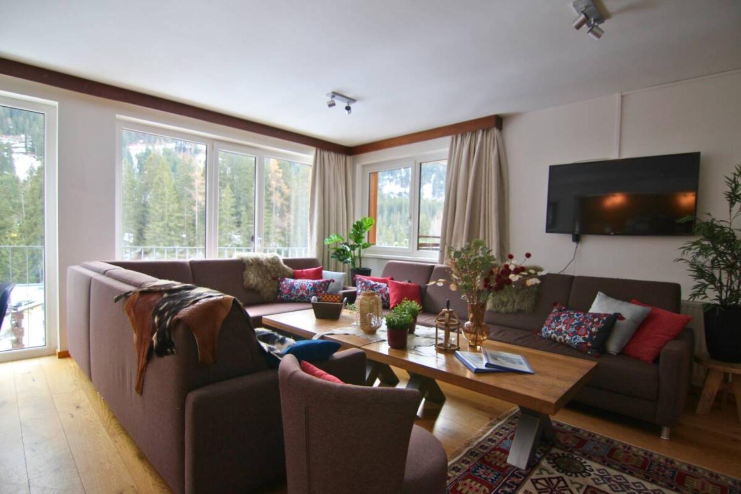06-scalewidthwzeymdbd-groepsaccommodatie-gabl-sankt-anton-woonkamer-1466986