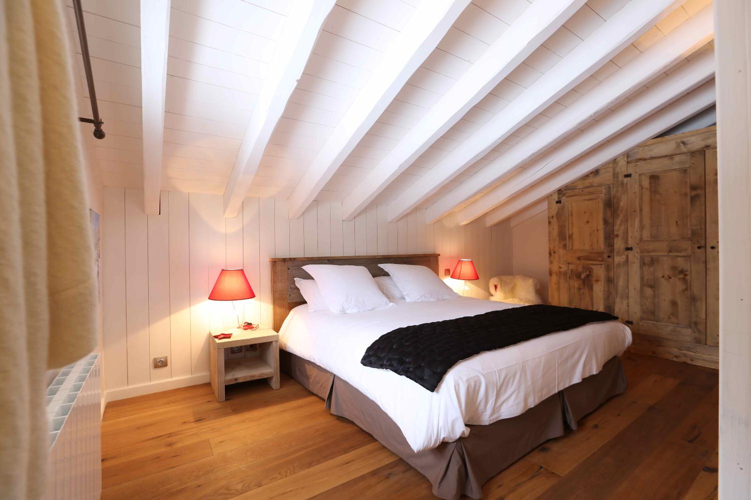 07e3ea8b-d666-4cfa-97bf-34f162db54c5-1451917