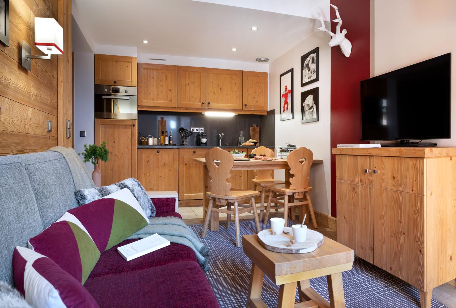 1-living-area-2-1-bedroom-chalet-du-forum-1038710