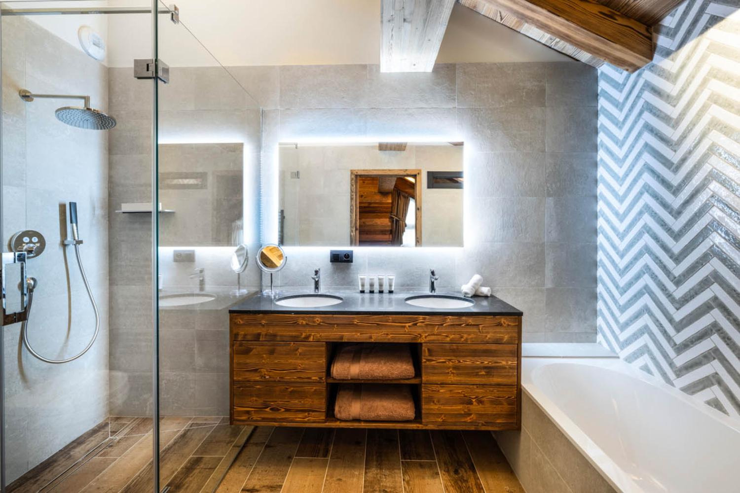 10falcon-meribel-philippe-gal-f21-121-1450256