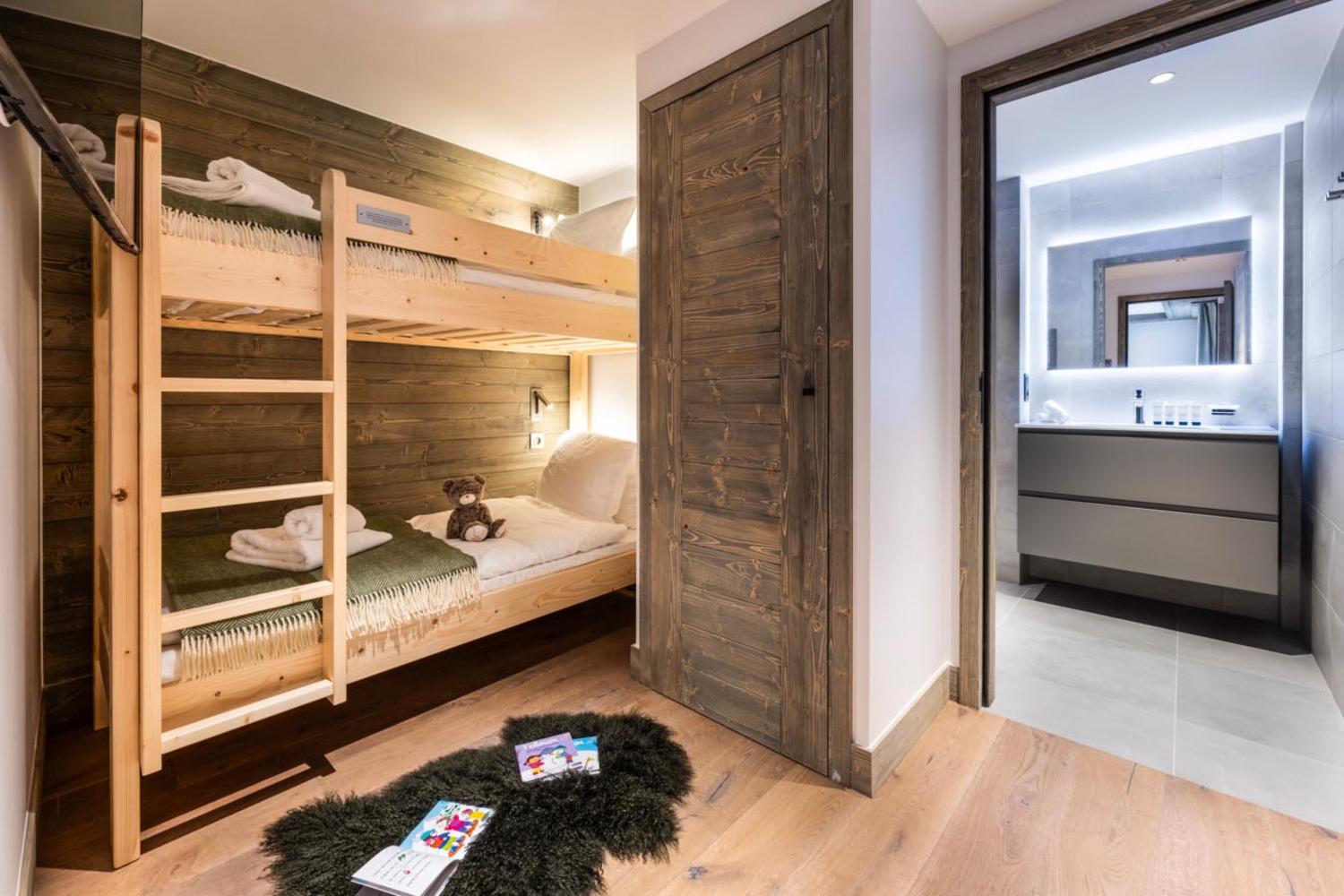 11falcon-meribel-philippe-gal-d02-020-1452244