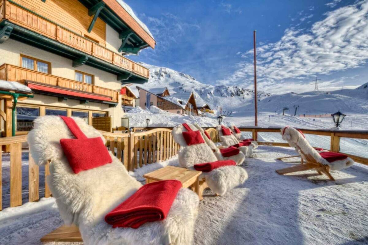 12-v2-scalewidthwzeymdbd-catered-chalet-arlberghoehe-sankt-christoph-zonnenterras-1462517