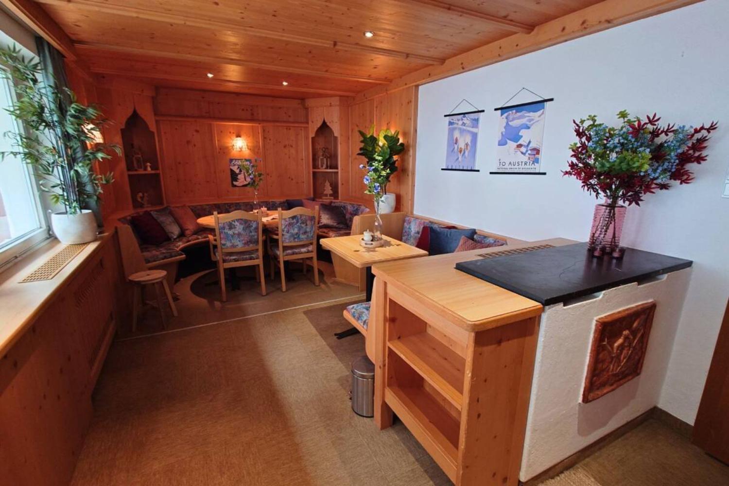 13-catered-chalet-ruth-soelden-stube-scalewidthwzeymdbd-1467195