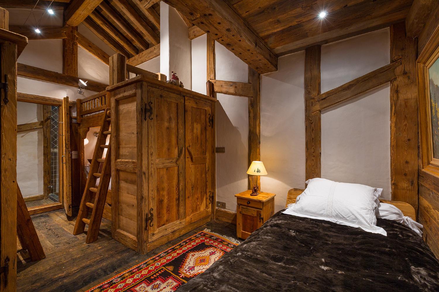 14130162-4d00-4242-bd87-062bba40895a-1450833