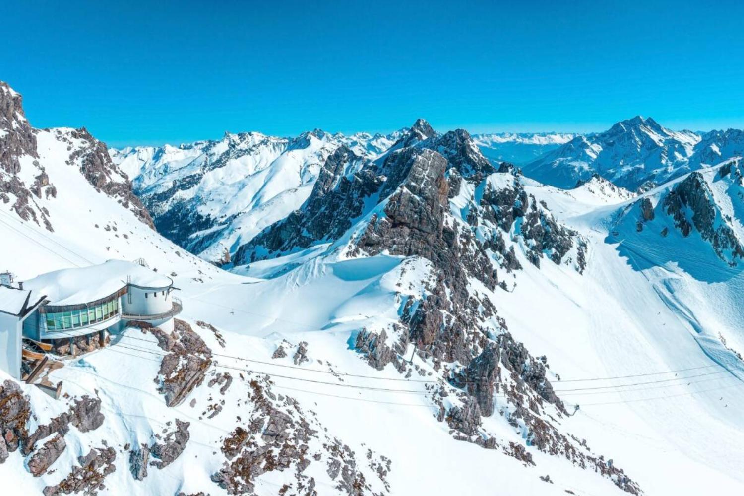 15-scalewidthwzeymdbd-catered-chalet-cirrus-ski-arlberg-uitzicht-1466875