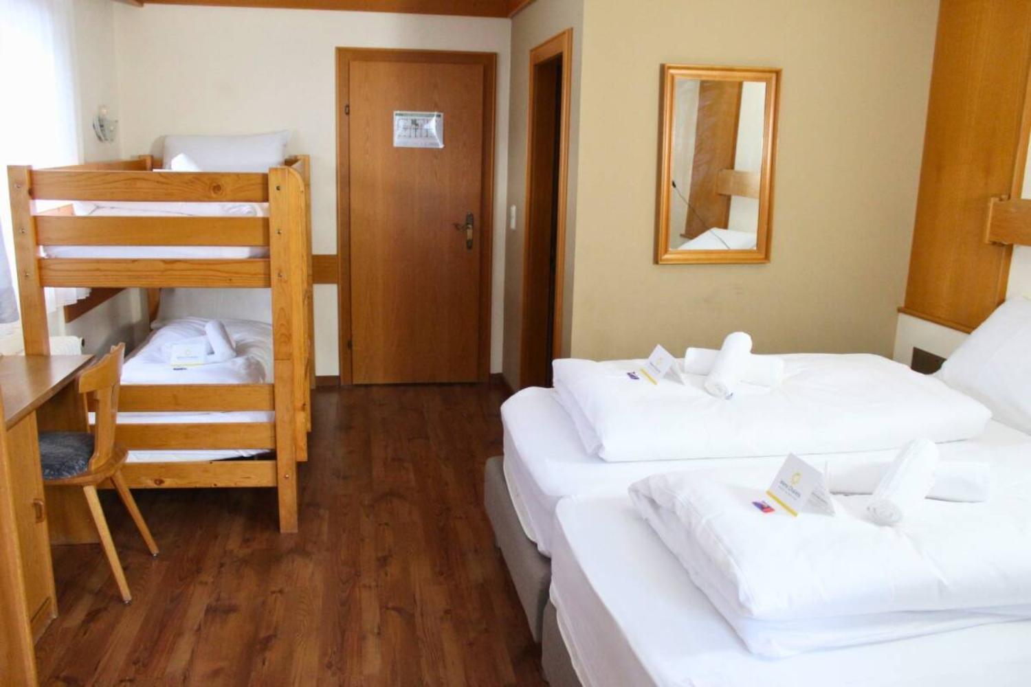 16-scalewidthwzeymdbd-catered-chalet-sonnwend-fieberbrunn-vierpersoonskamer-1467230