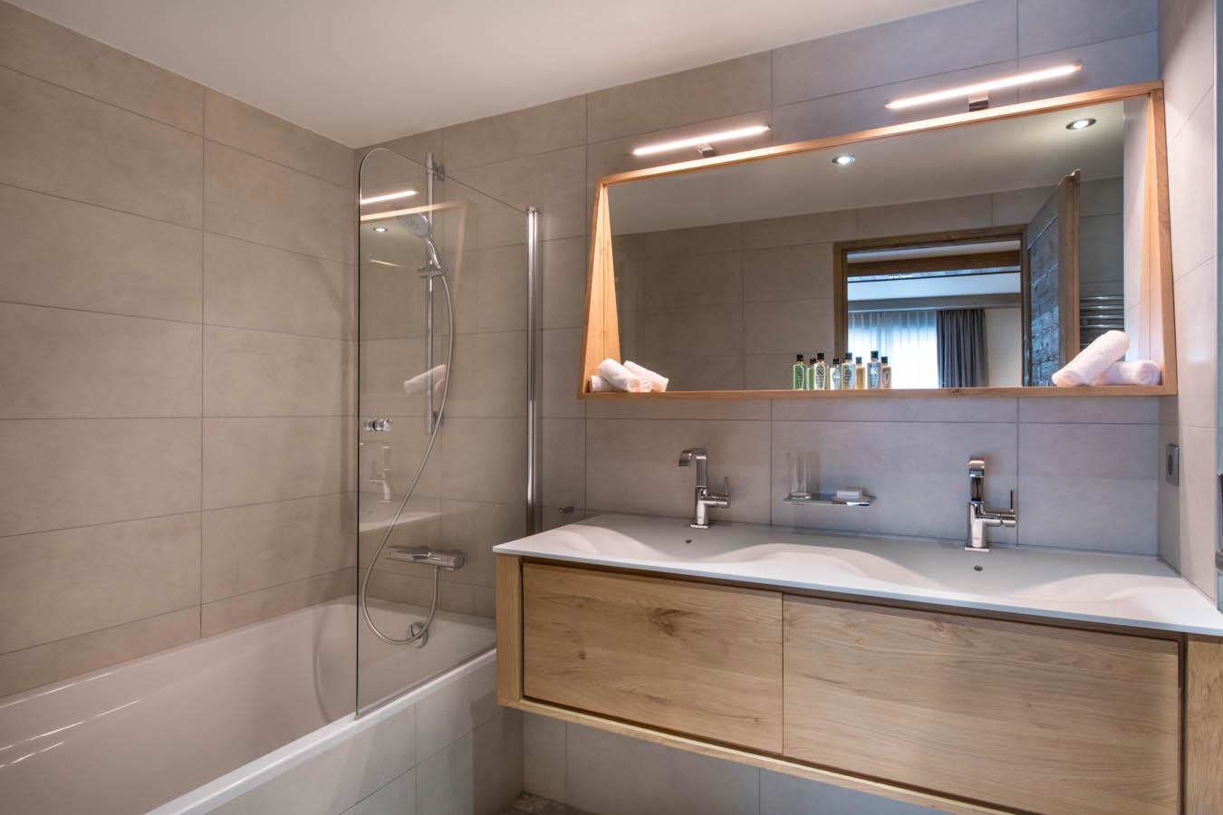 18pg-mammoth-lodge-d15-169-1147916