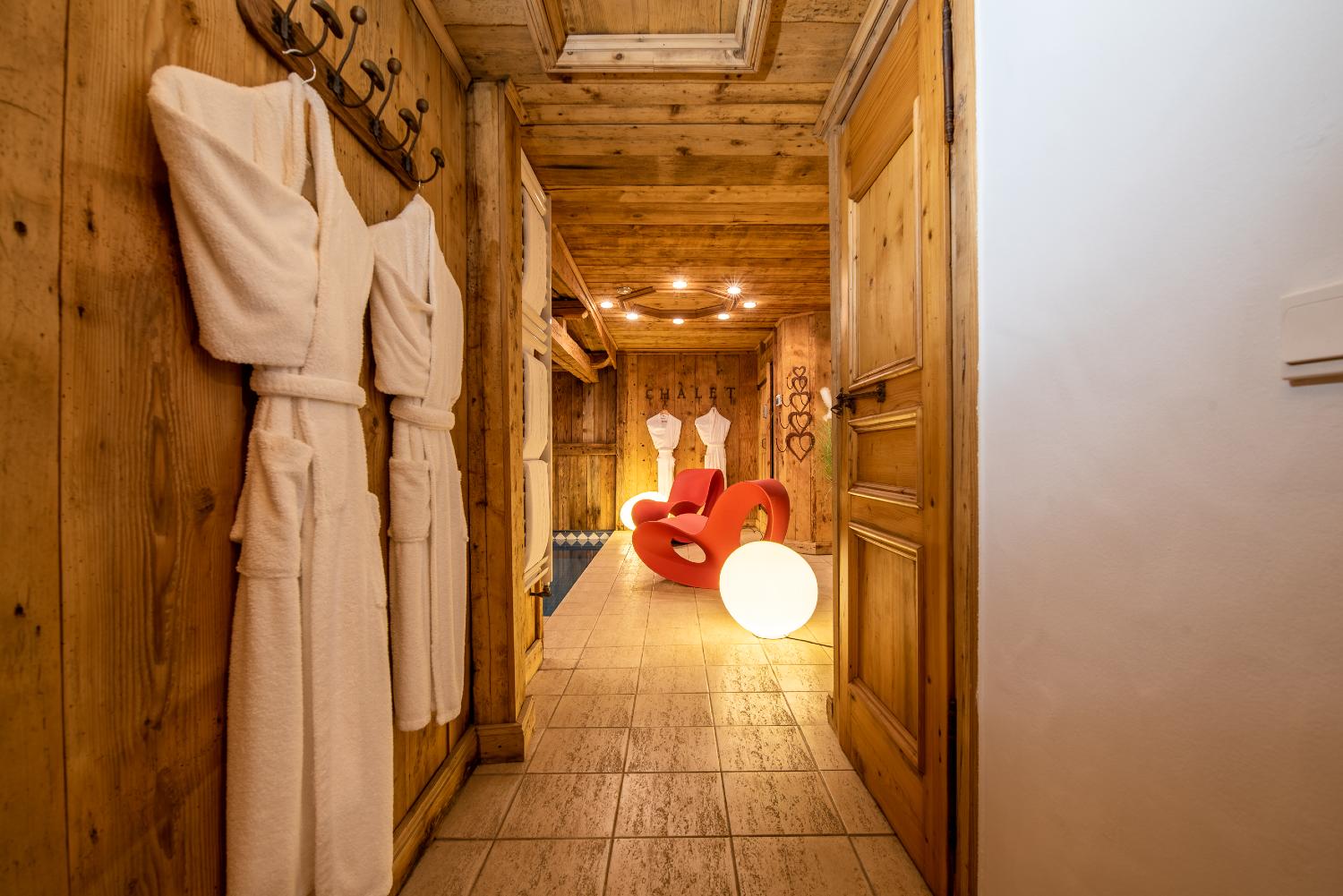 1cae078f-c335-458b-a64e-6ec294d10bc7-1451245