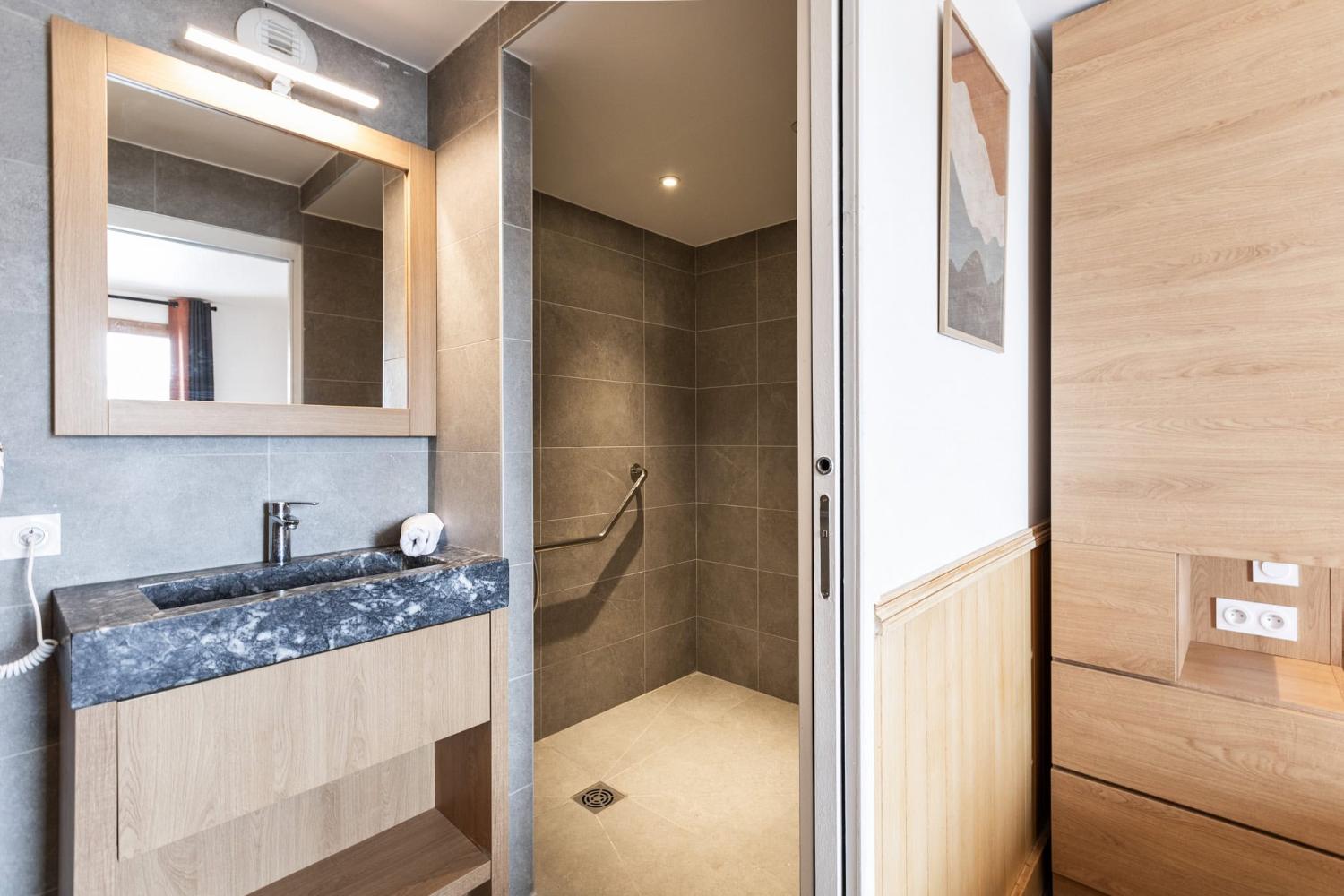 2-appt-12-14p-pers-0-lesbalcons-valchaviere-16-c-manureyboz-1-1462751