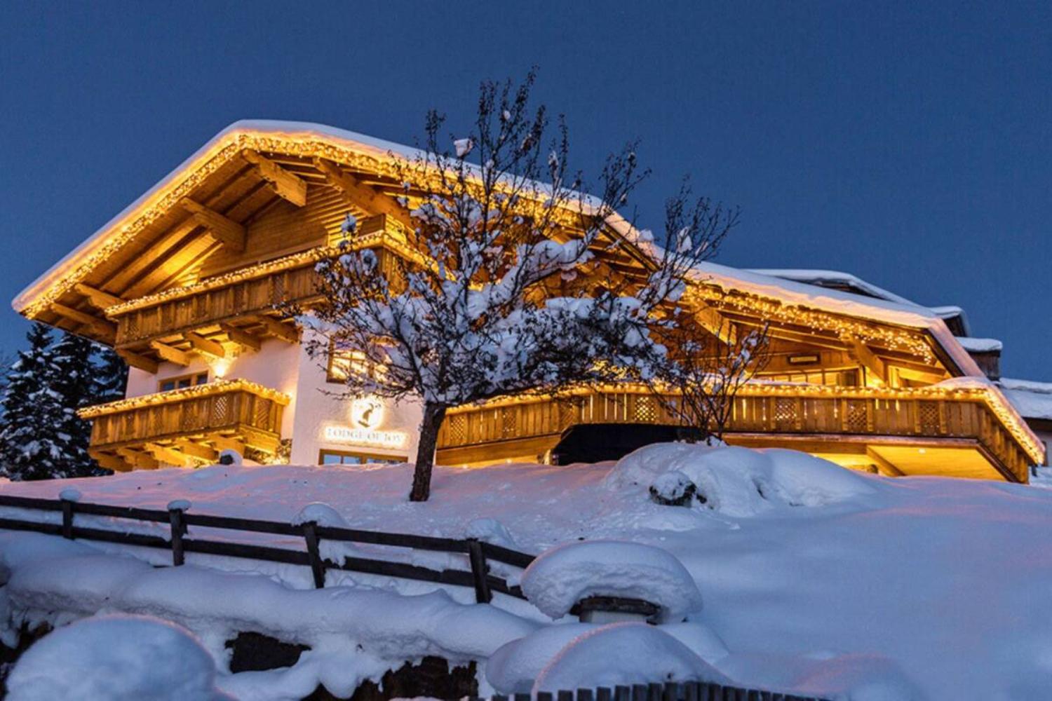 20-catered-chalet-lodge-of-joy-wagrain-flachau-avond-aanzicht-scalewidthwzeymdbd-1467056