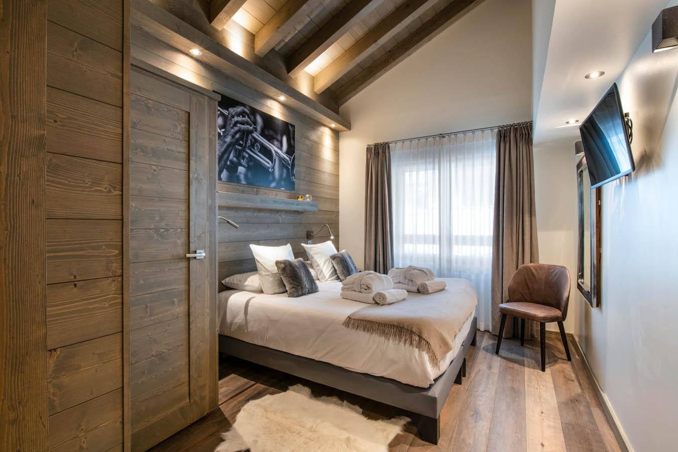 21pg-mammoth-lodge-d15-124-1147919