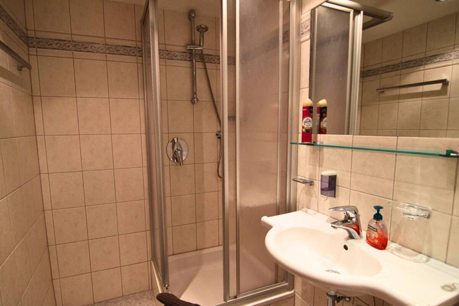 23-scalewidthwzeymdbd-catered-chalet-tirolerhof-apart-serfaus-badkamer-1467304