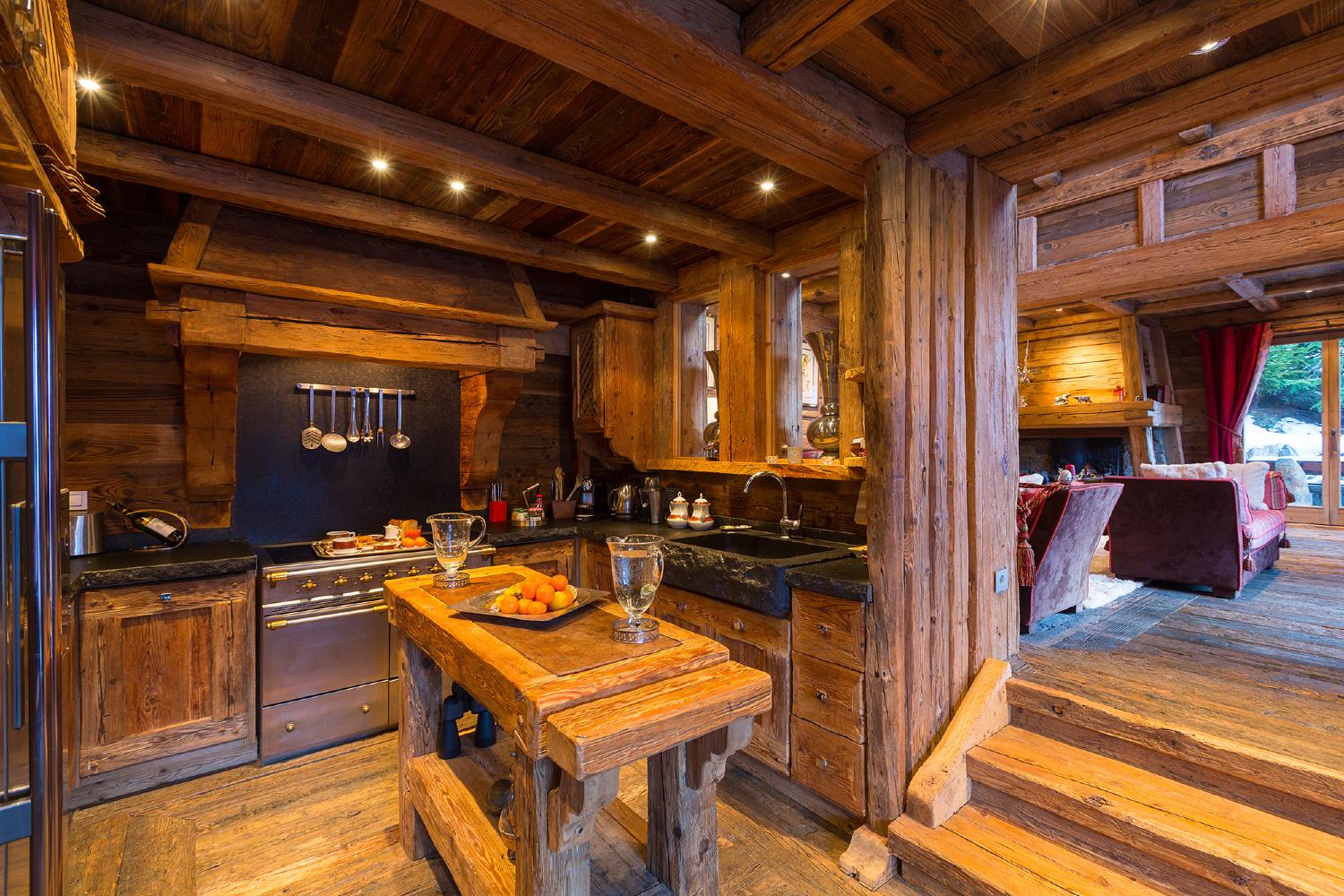 25d99242-3137-40f5-8b13-33f2330a6baf-1450825