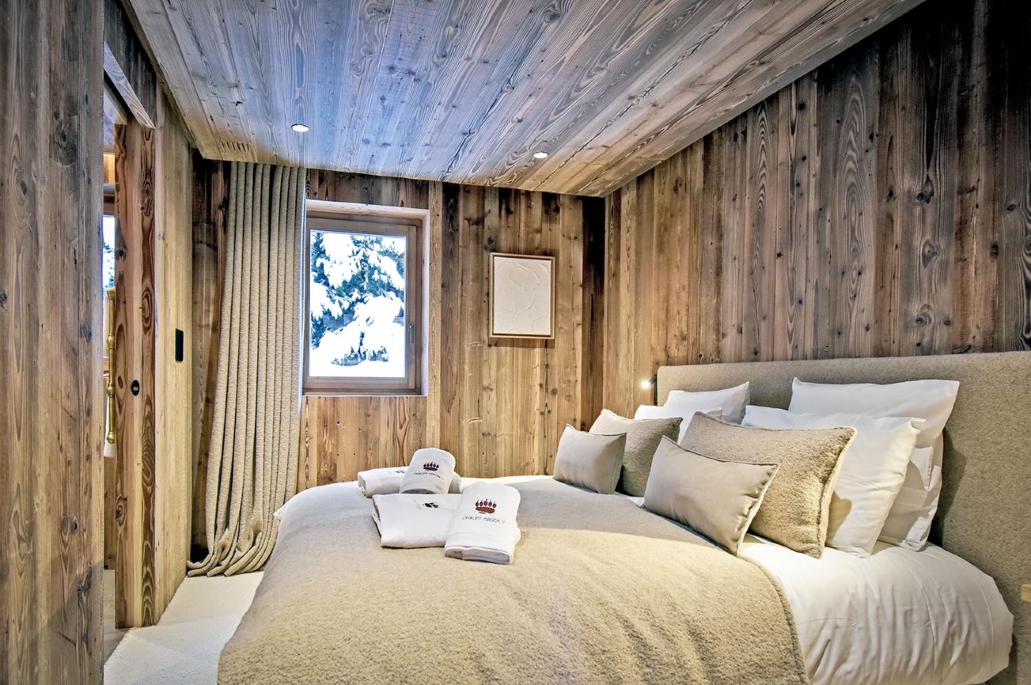 26f9782b-e718-4267-85f4-83391bfb5e6b-1451087