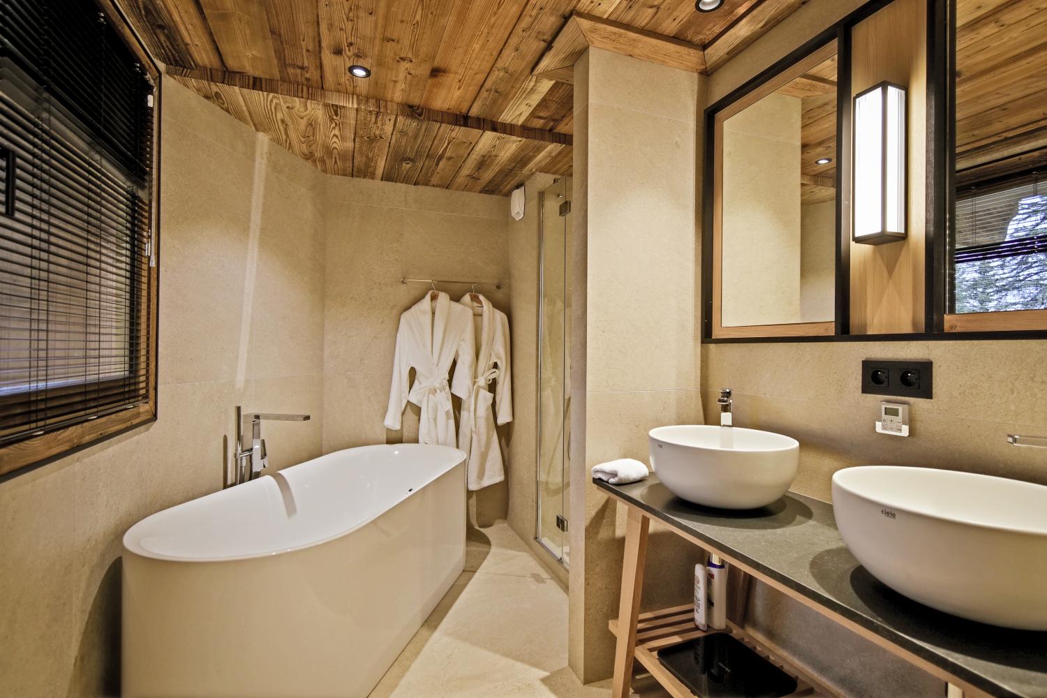 2818541c-fd38-4d2b-9019-65755fafefe9-1450765