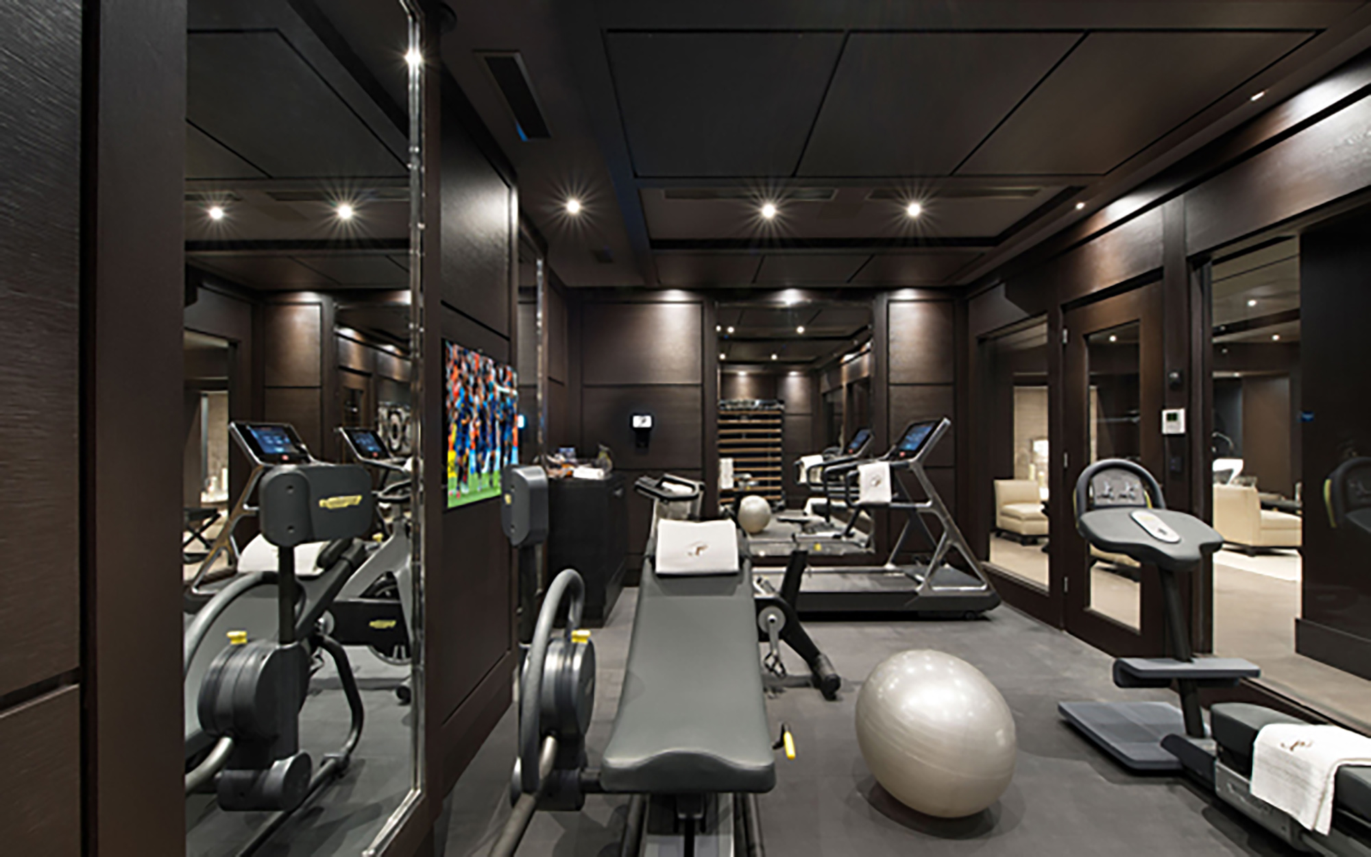 286d0b77-f7d3-4dfa-80c1-bccde925c6e5-1451686