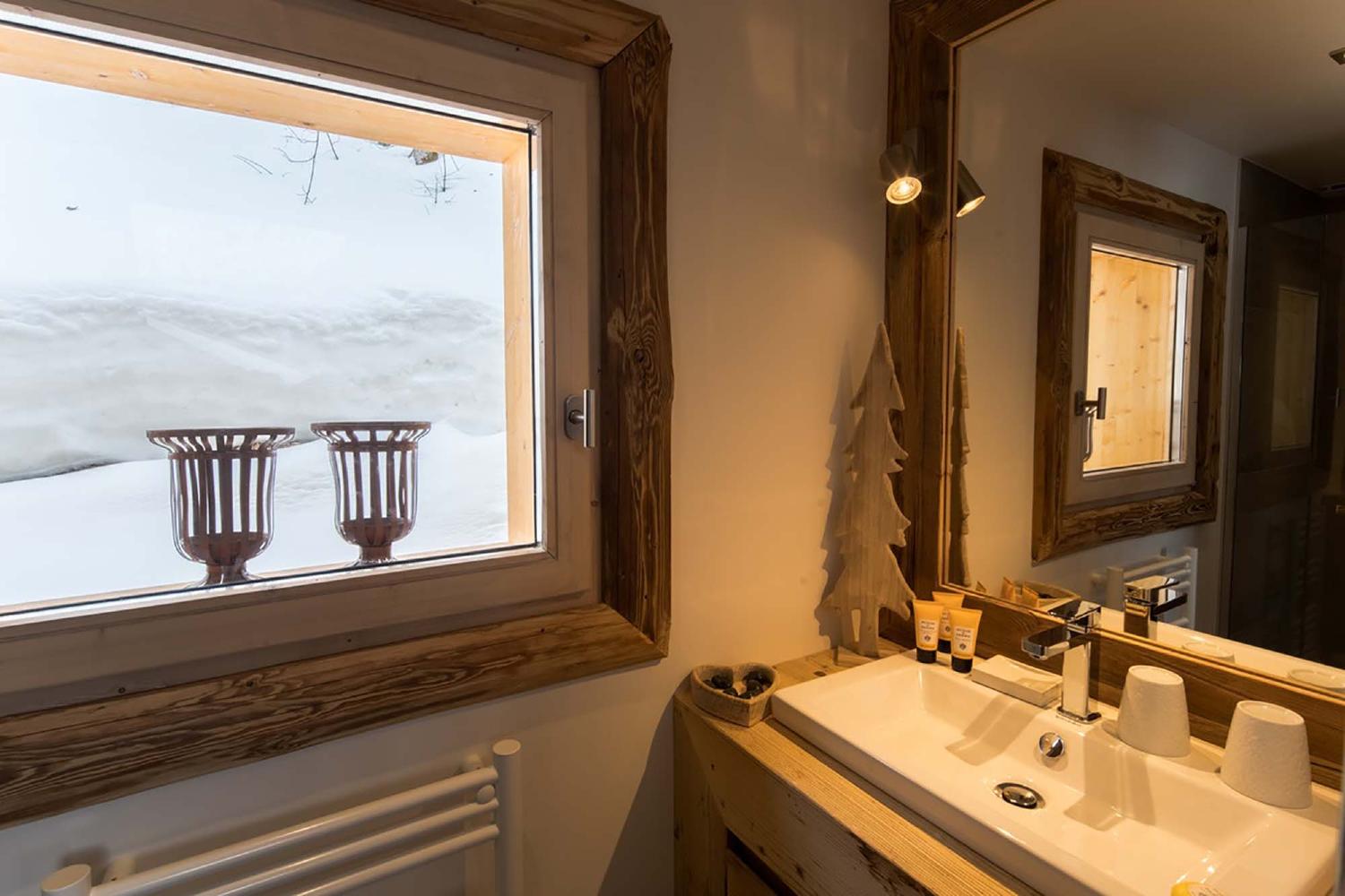 29897250-d556-4b3d-8744-a48f5731f73b-1450948