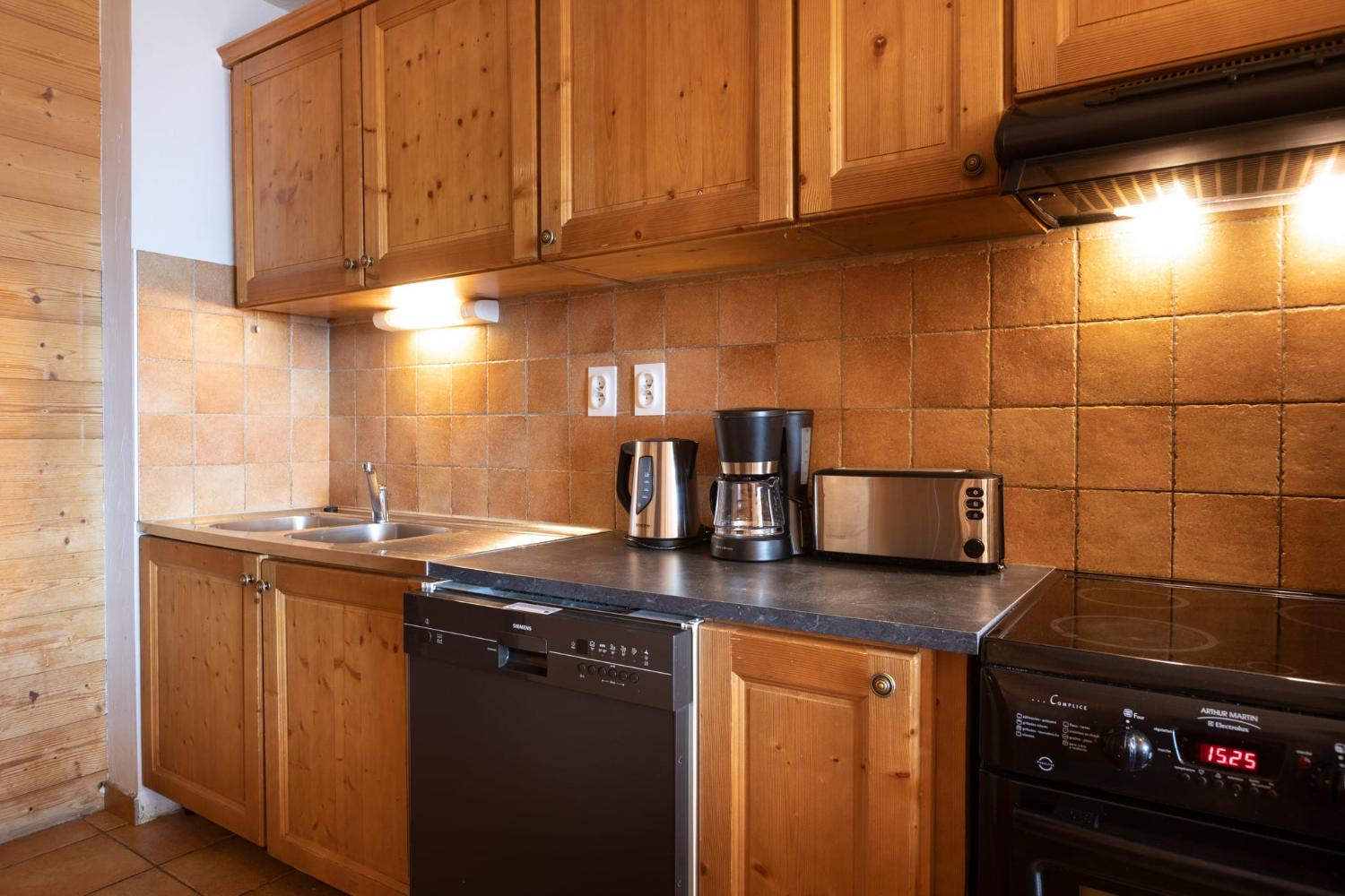 3-066-lesbalcons-apt368-14-16pers-c-reyboz-1462903