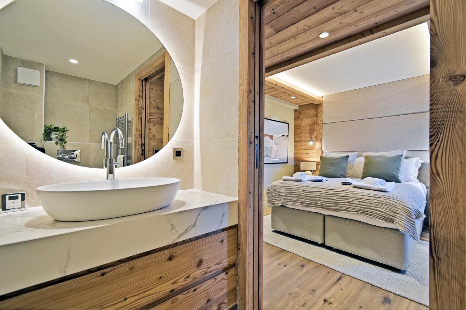 3399392e-0da1-4fbd-95c0-b4c05071f588-1267144