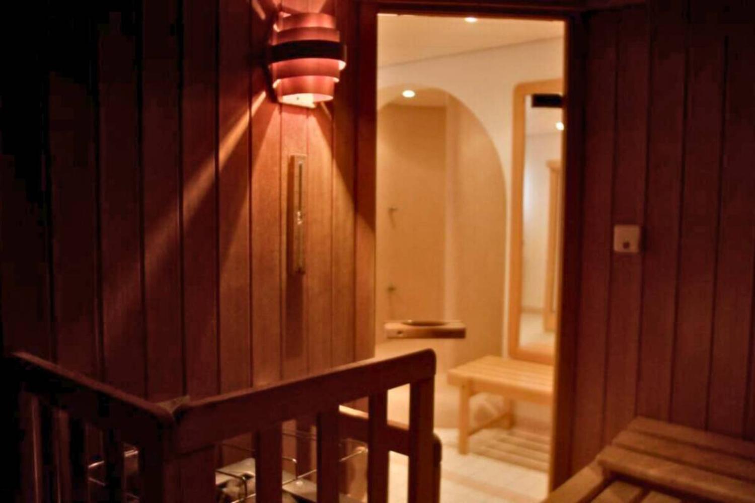 35-scalewidthwzeymdbd-catered-chalet-elfriede-fiss-sauna-1466979
