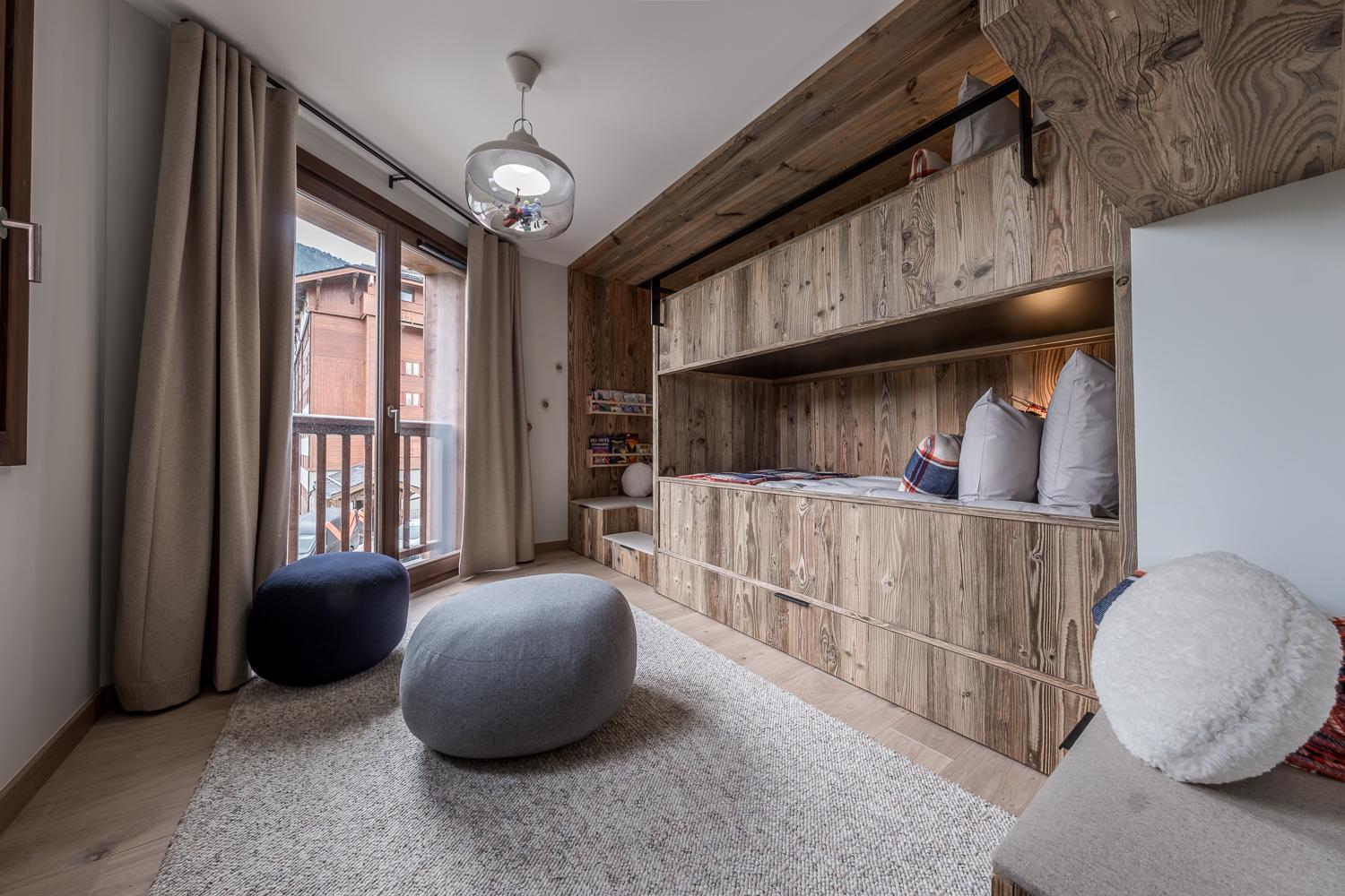 3545ab19-203e-4e06-a185-0ca30b1c06a1-1451580