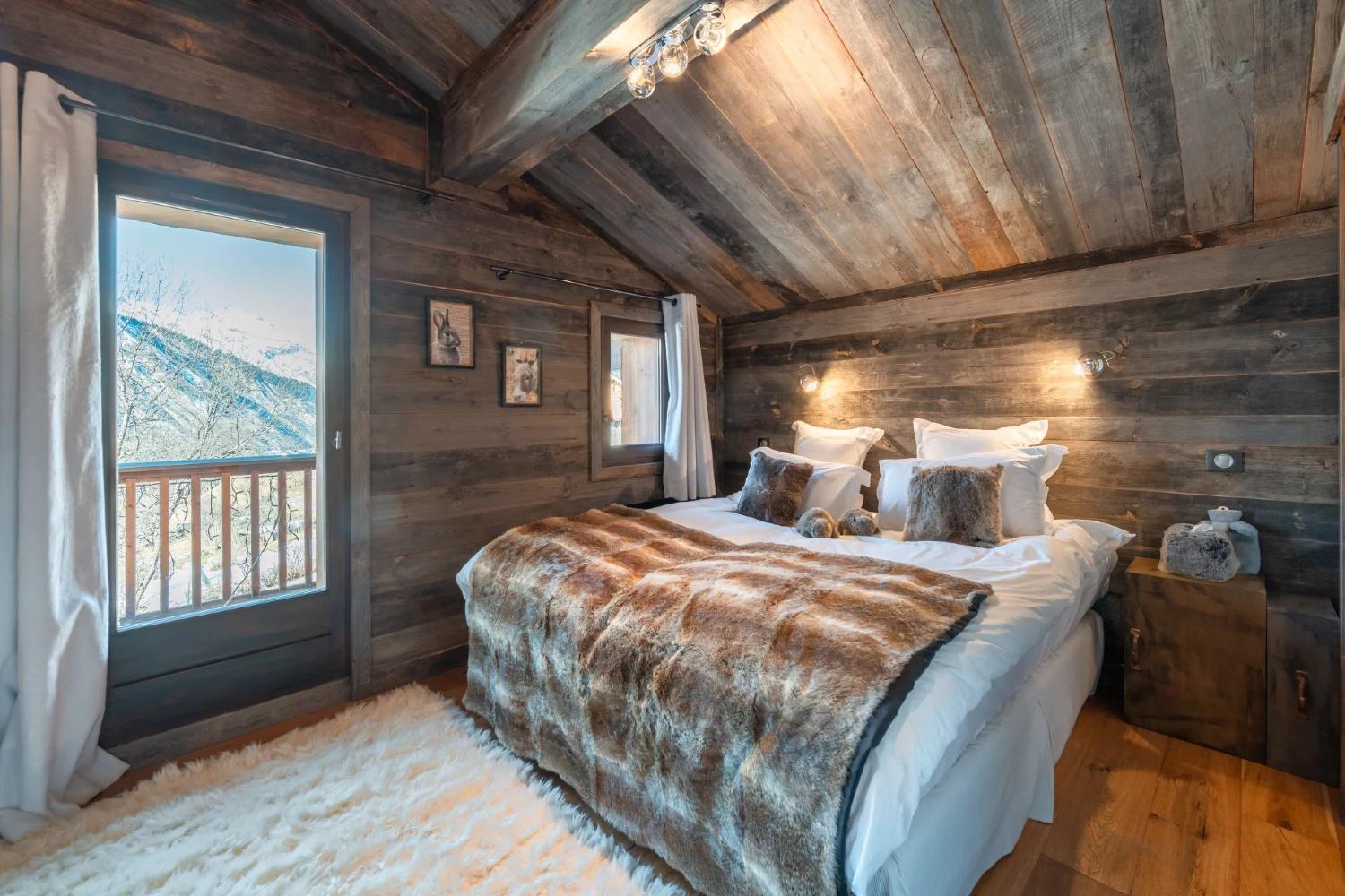 4667ccc7-09c3-47ff-a2c2-a146078996ef-1267095