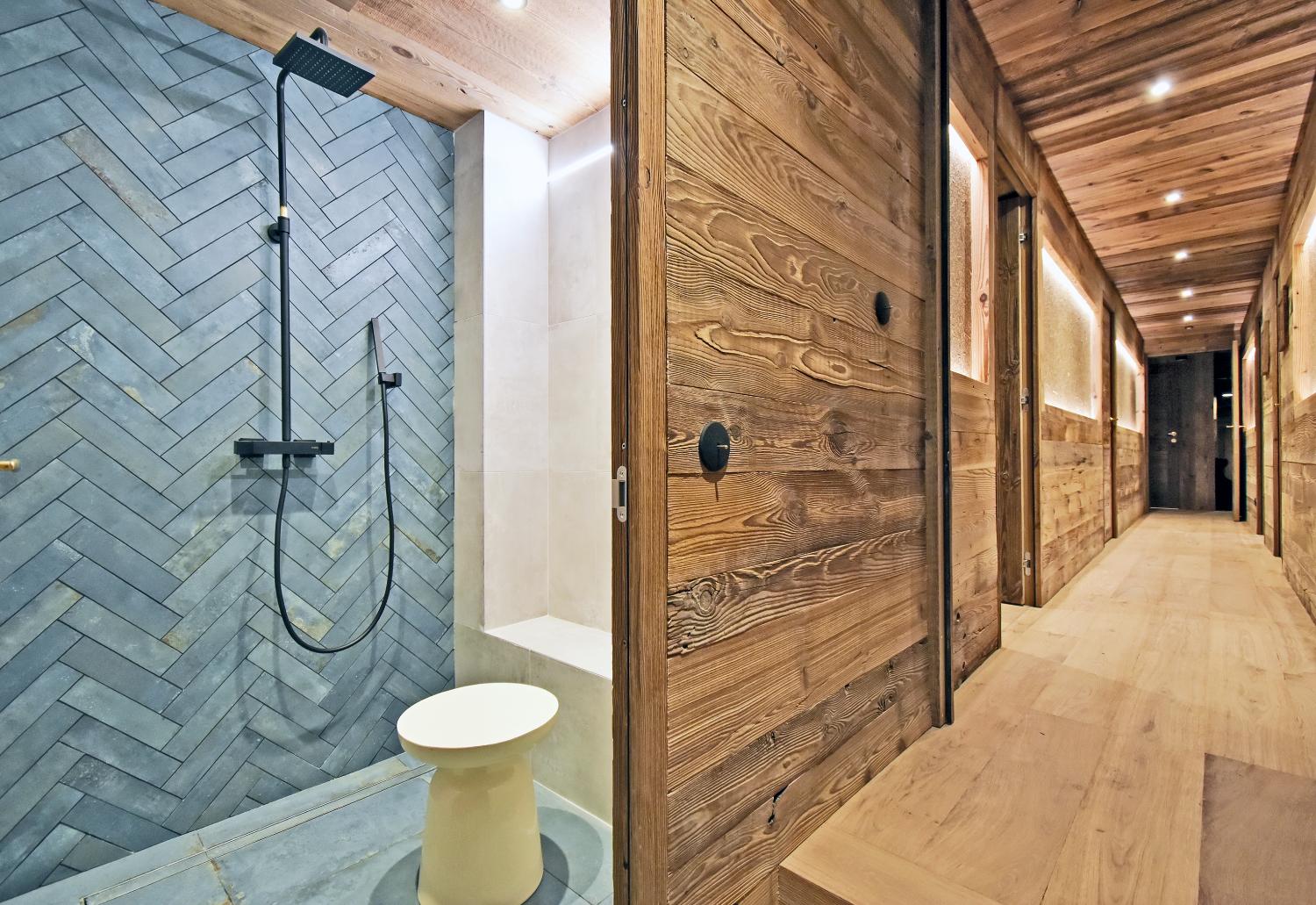 4a1aacfa-d675-4df3-9146-dee6b84c7759-1451017