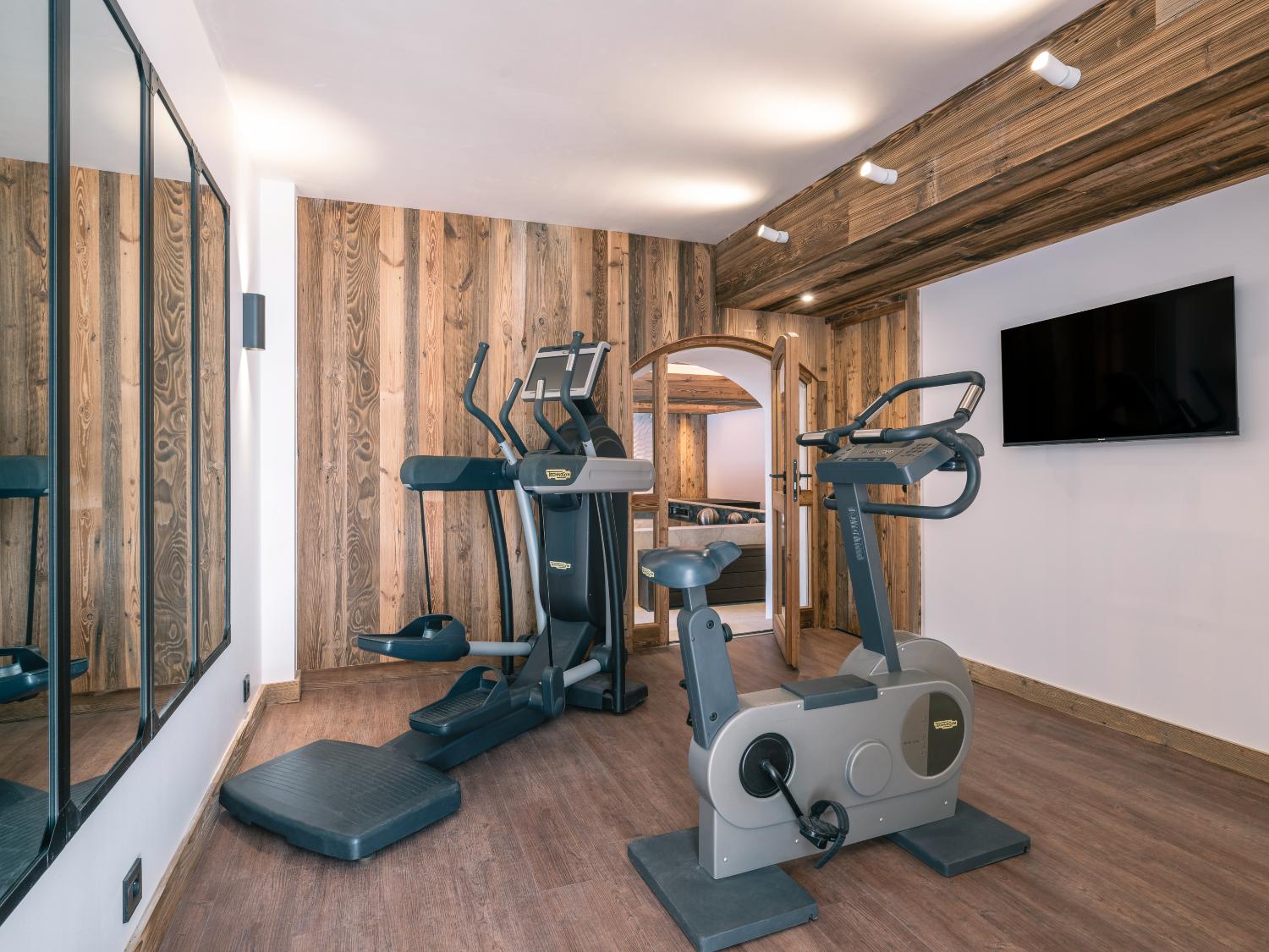 4a7fac0b-ff0a-4e04-9ee4-4a0fc0a806a3-1450805