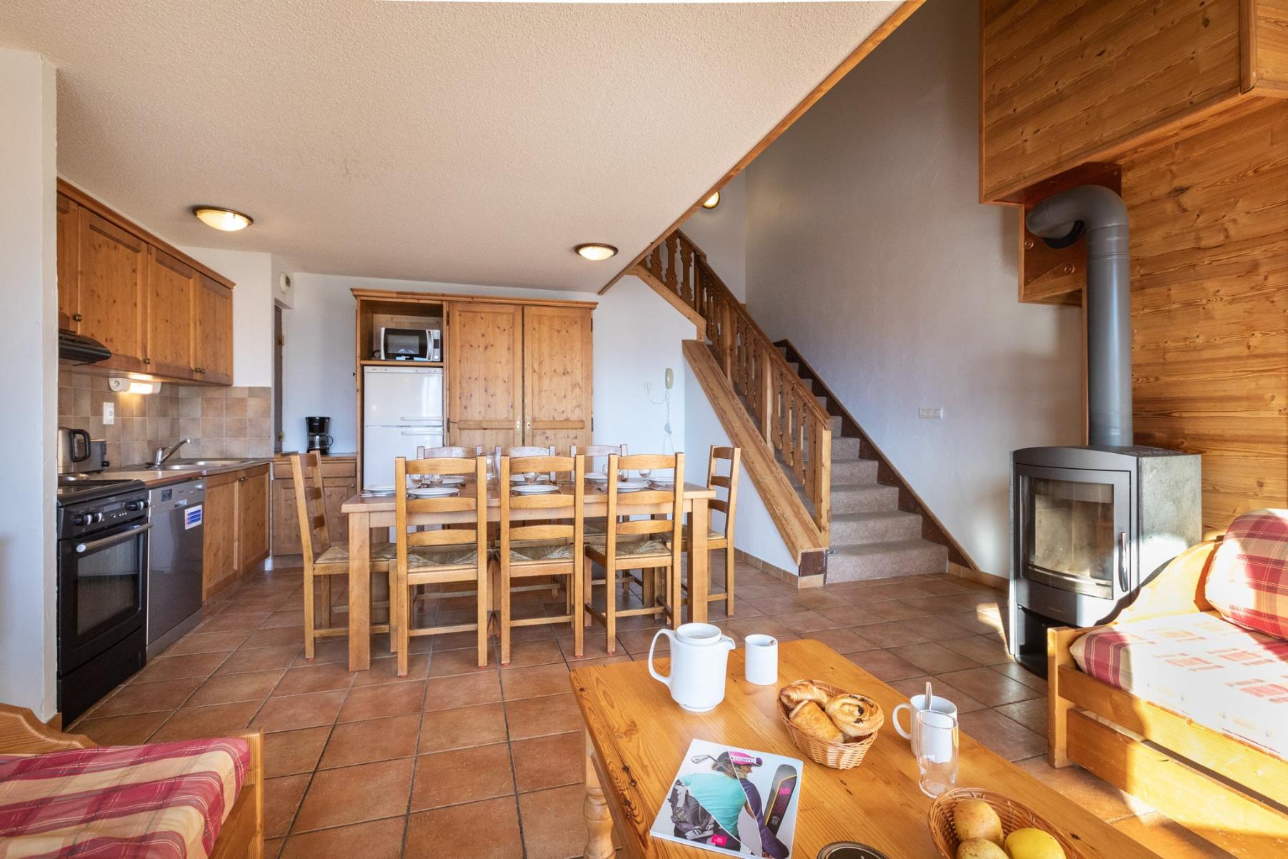 5-081-lesbalcons-apt535-6-8pers-c-reyboz-1462865