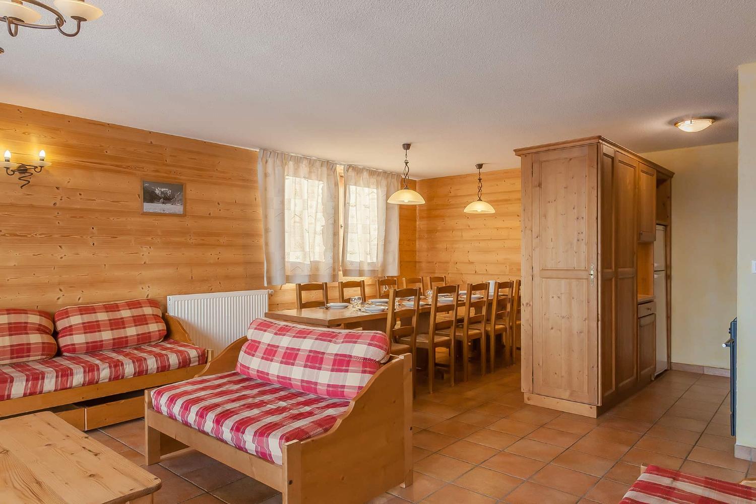 5-blr-types-appartement-8-10pers-sejour-1462822