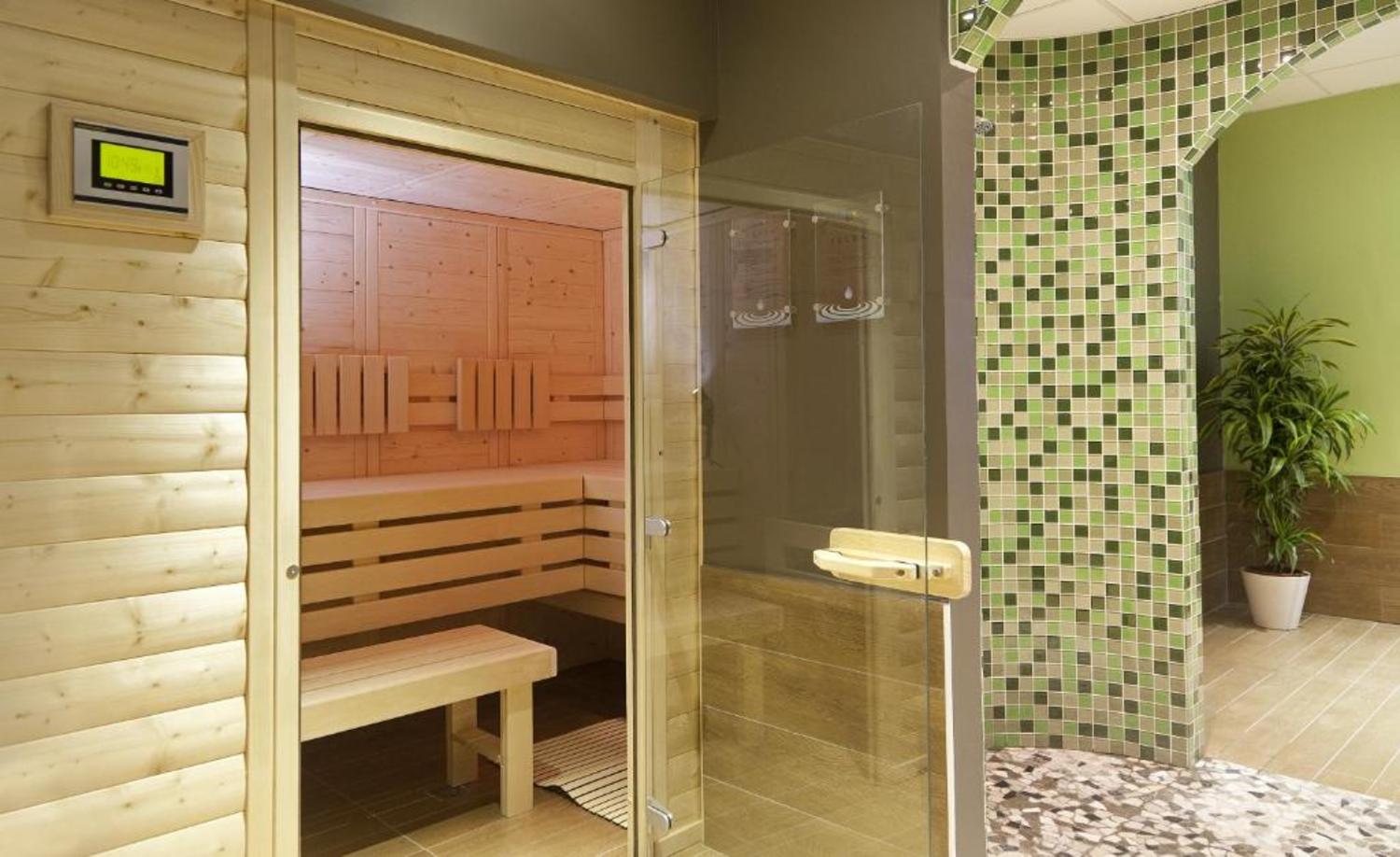 53844930-57132-1452408