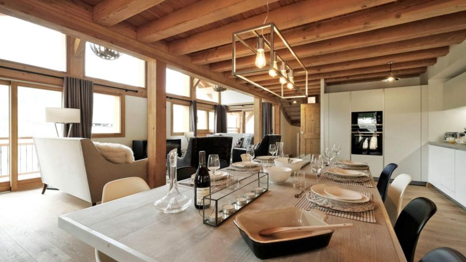 5946468-chalet-luna-dining-area-1267160