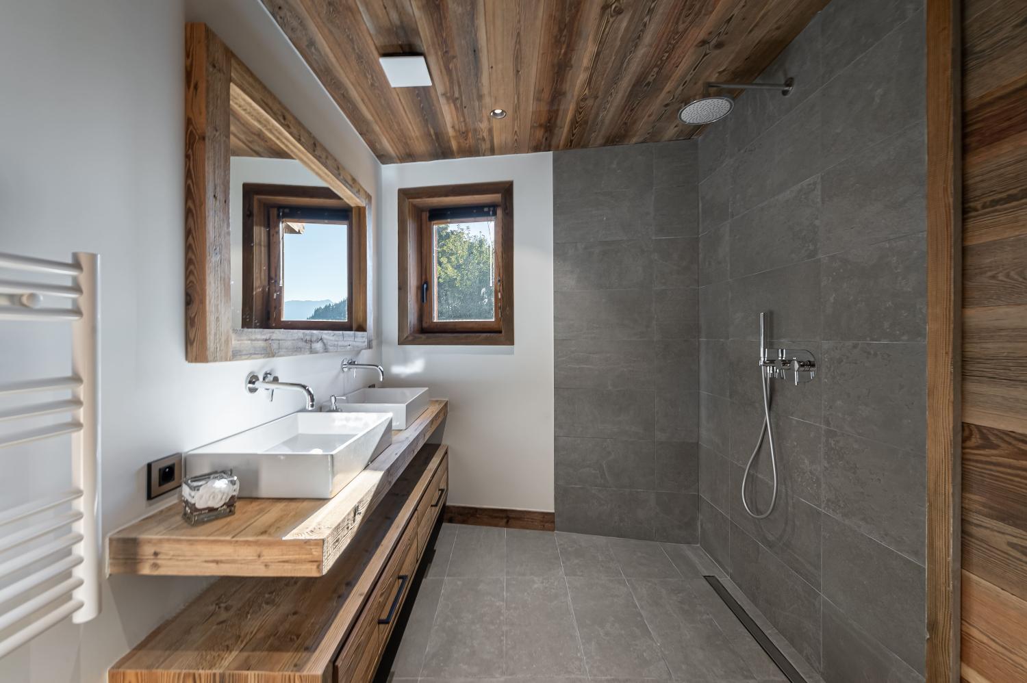 5ef2dbb9-59f7-4c13-98ca-8cbdaf1f5e30-1451488