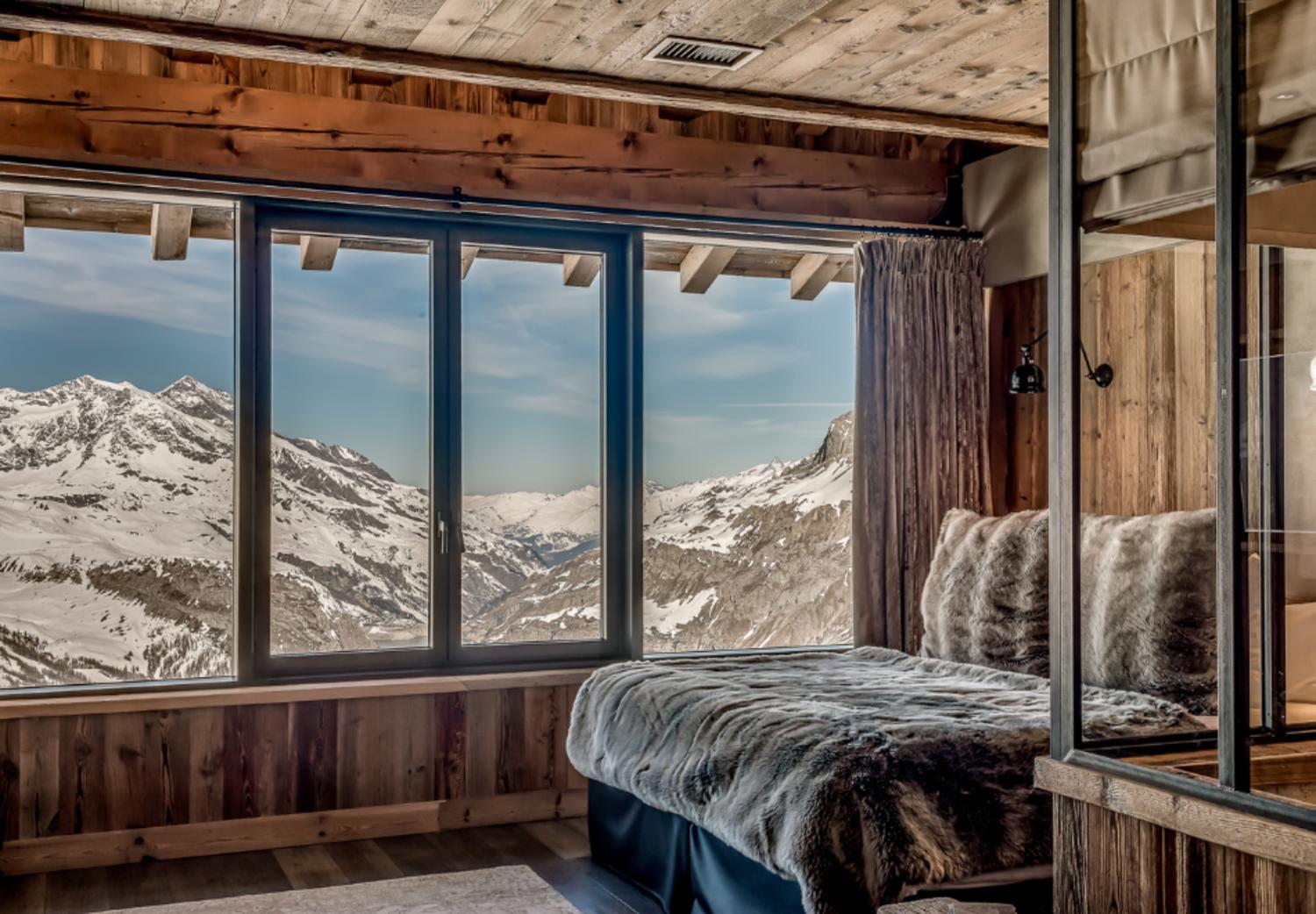 63034b8566a53aa6104223fe-3-1452982