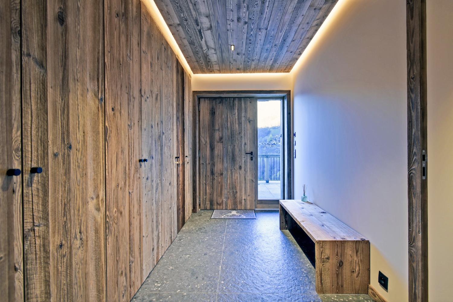 63cbe4e6-d10c-486d-ac67-c7e6653a6061-1451186