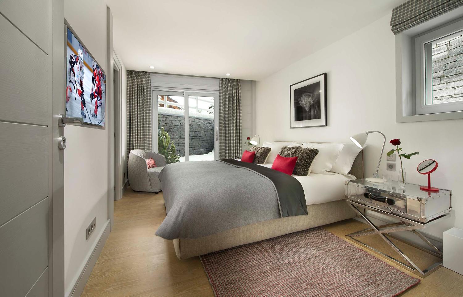 6b9d7697-f93b-4d93-8233-54cad54a1b82-1451740