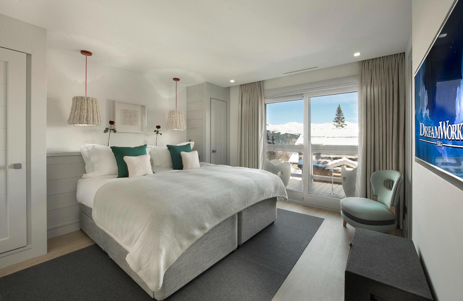 6f63a950-f0b3-4fed-8cb3-c47a99f7b23b-1451738