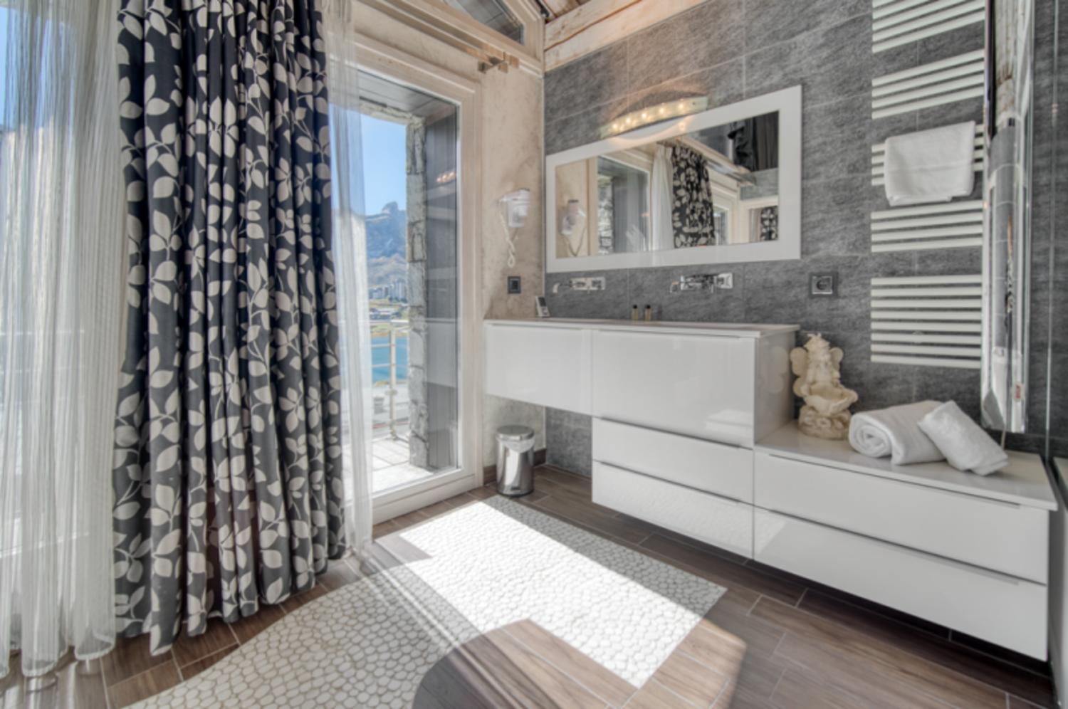 800x600-ensuite5-2-2973935-6437388-1266989