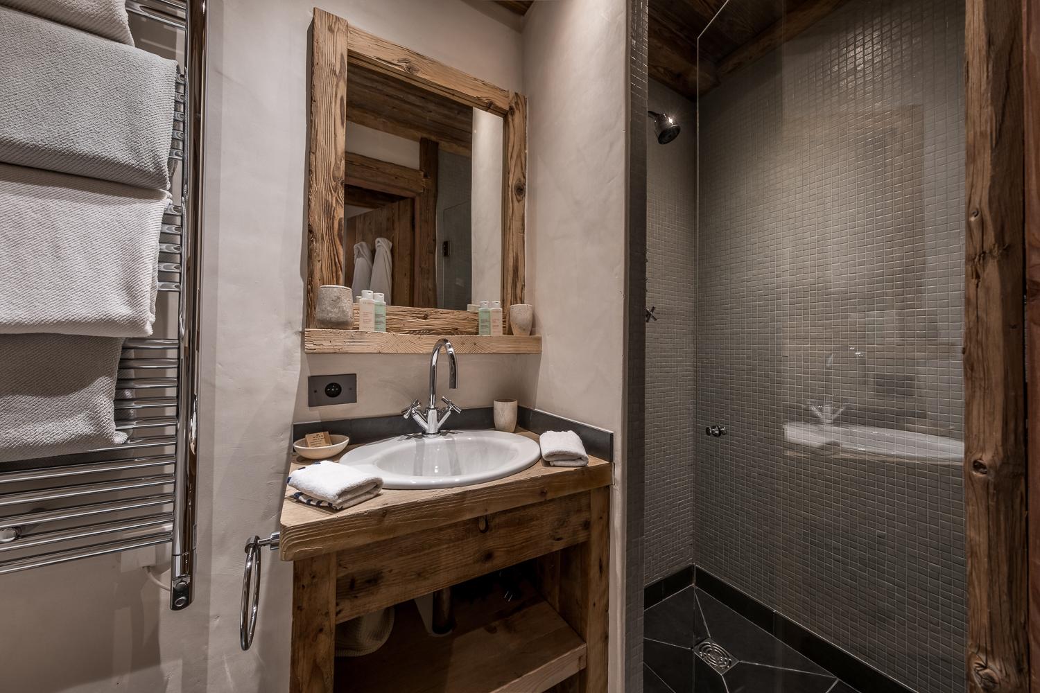 85e43d3a-343e-4907-9038-92d5e68bdf85-1451629