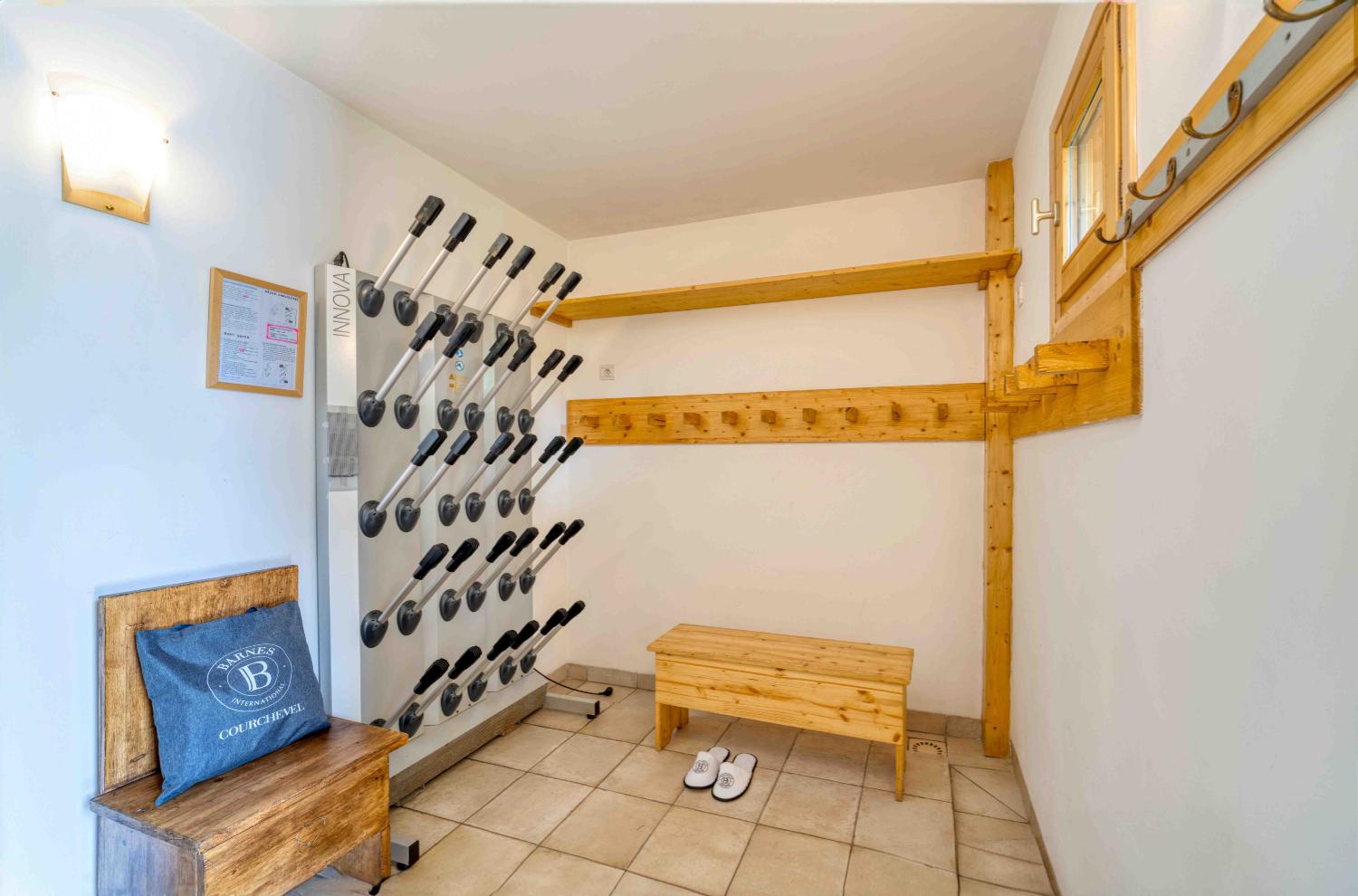 8875c05e-4512-4f6f-a2fb-f7fbd762a706-1451560