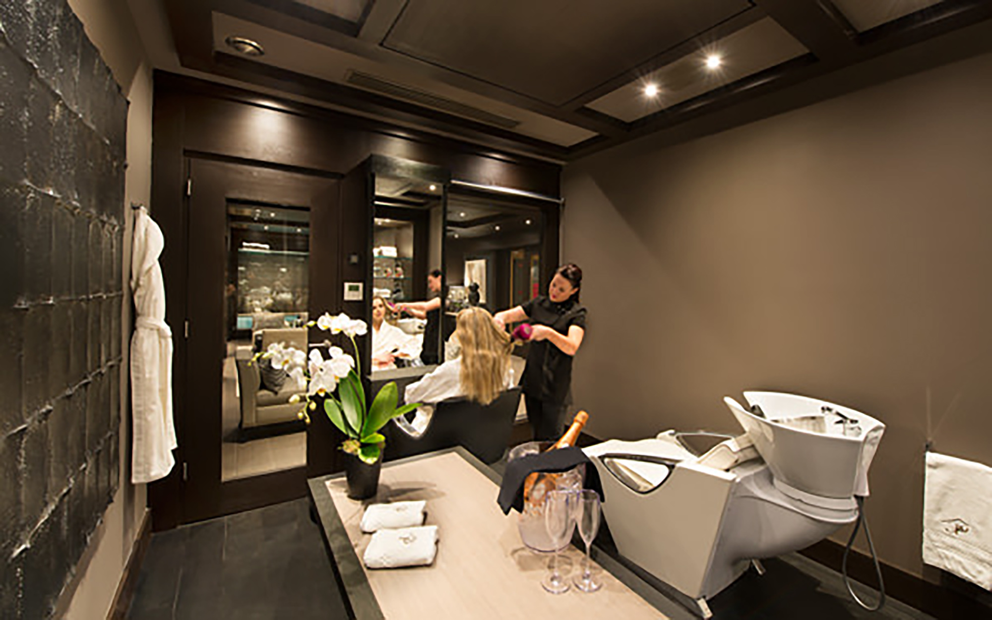 8cd1938f-cdd4-4975-951b-2f020d170006-1451683