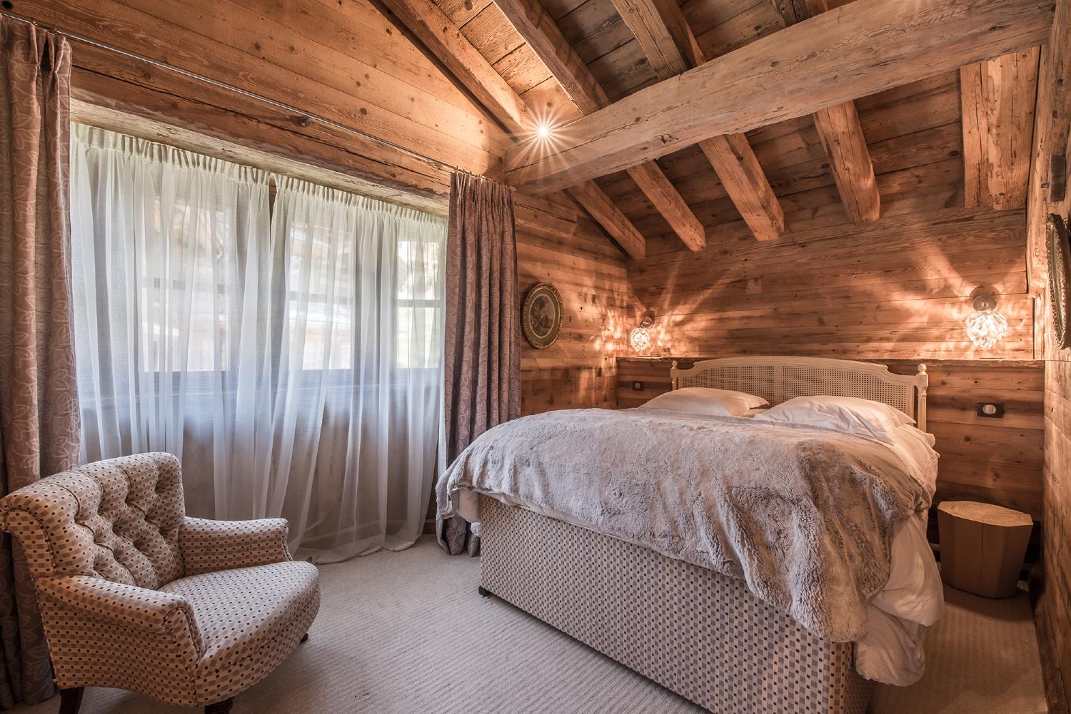 8eb7facd-de1b-41a4-9212-f9a09a8f356b-1451772