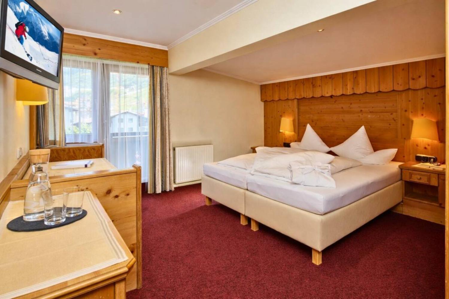 9-scalewidthwzeymdbd-catered-chalet-romantik-soelden-slaapkamer-1-1467177